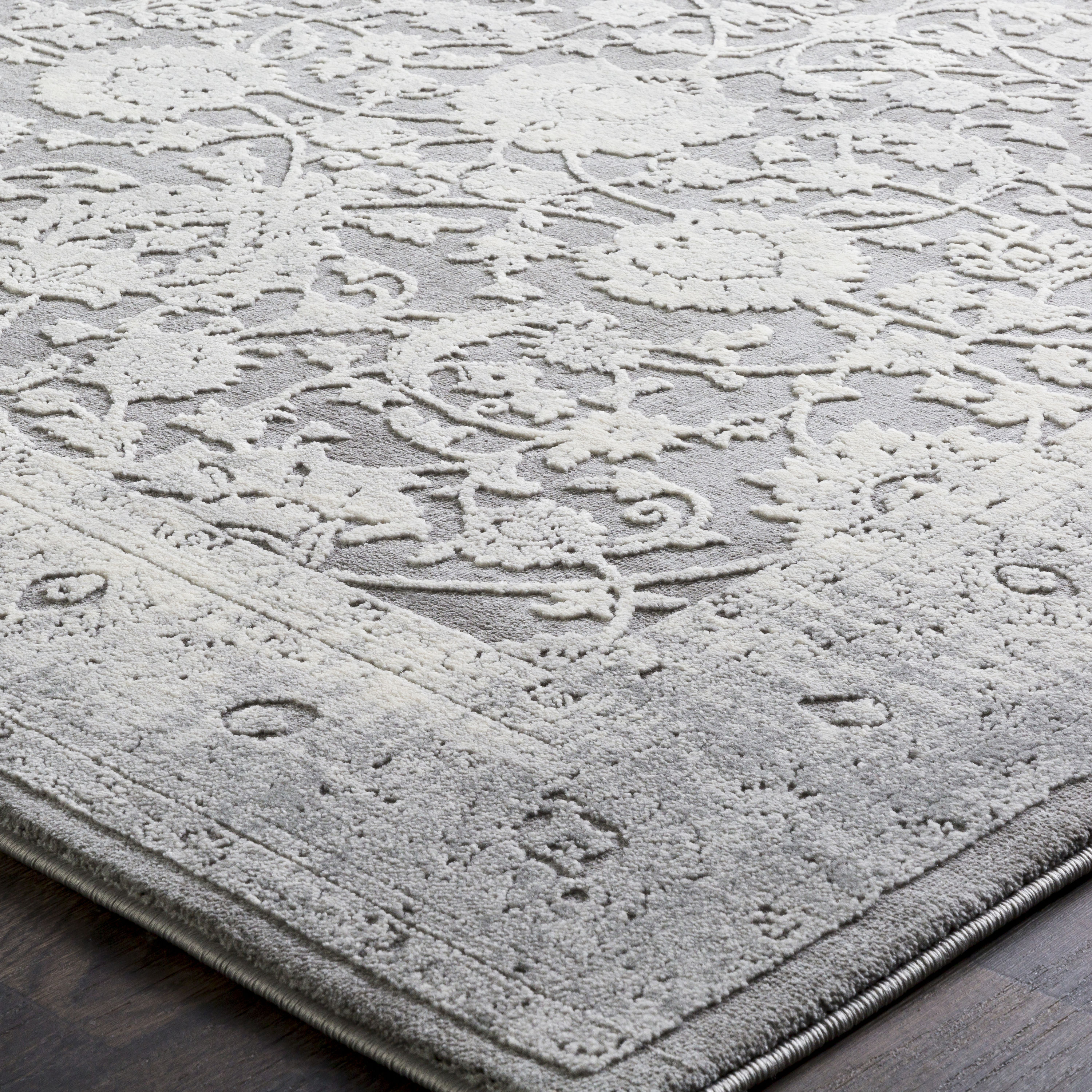 Reversible Easy-Care Stain-Resistant Synthetic Area Rug in Soft Gray
