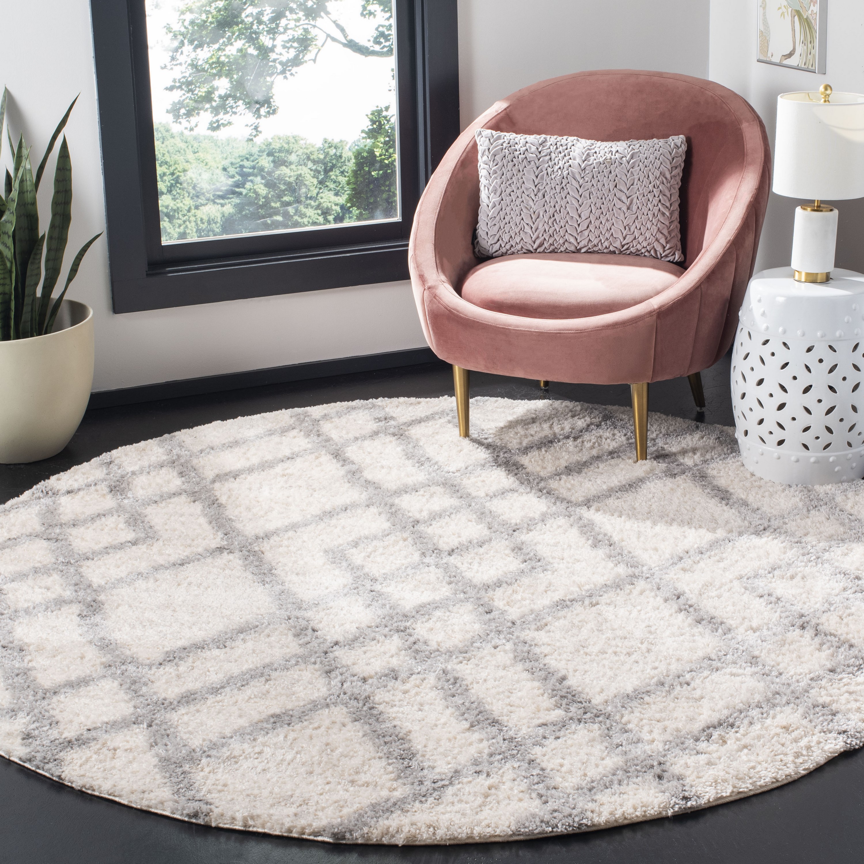Safavieh BER214A-3R Berber Chevrons Shag 3 x 3 (ft) Loomed Polypropylene Cream/Gray Round Indoor Geometric Mid-Century Modern Throw rug