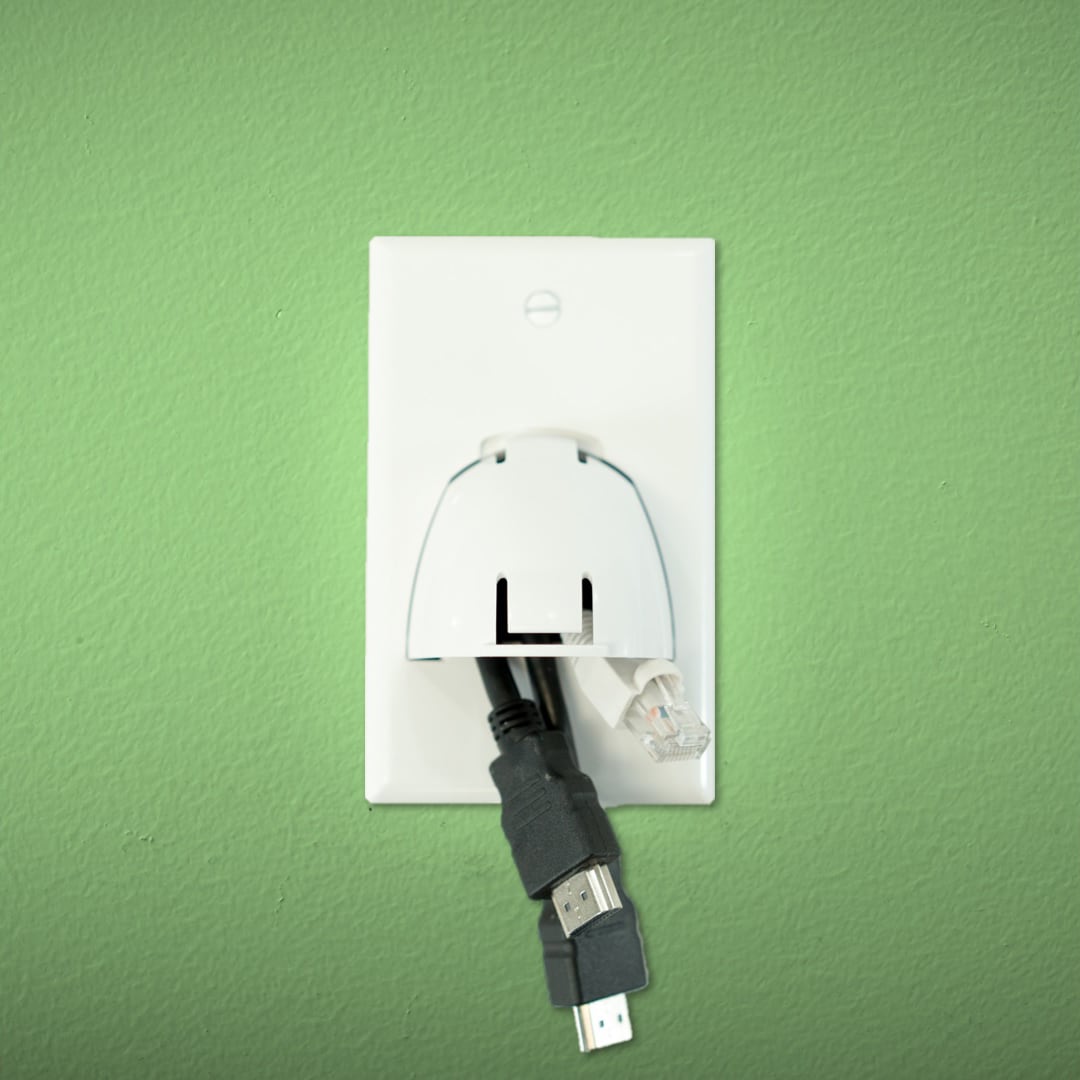 legrand-on-q-1-gang-white-plastic-indoor-wall-plate-in-the-wall-plates