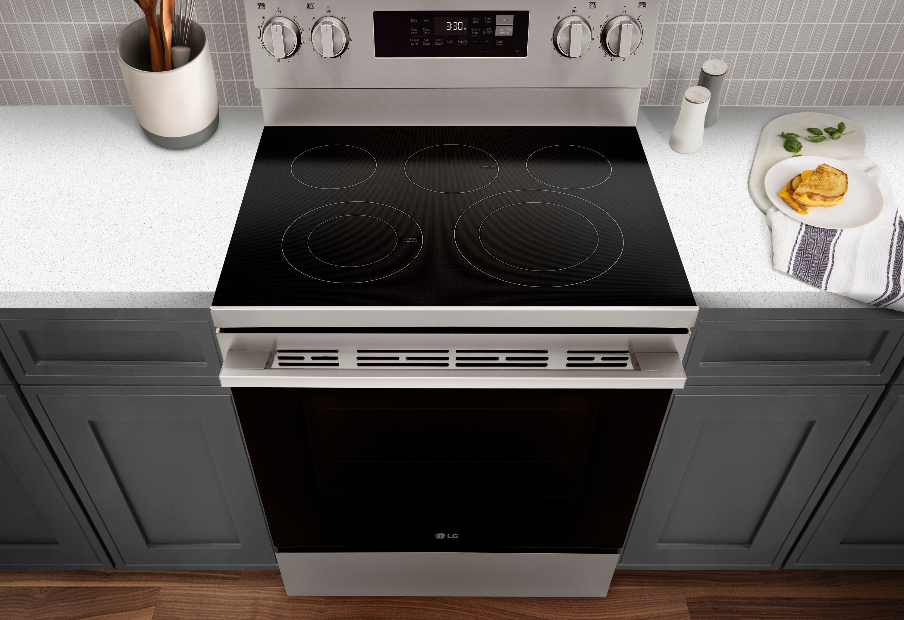 LG LREN6323YE Freestanding-Electric-Ranges - View #15