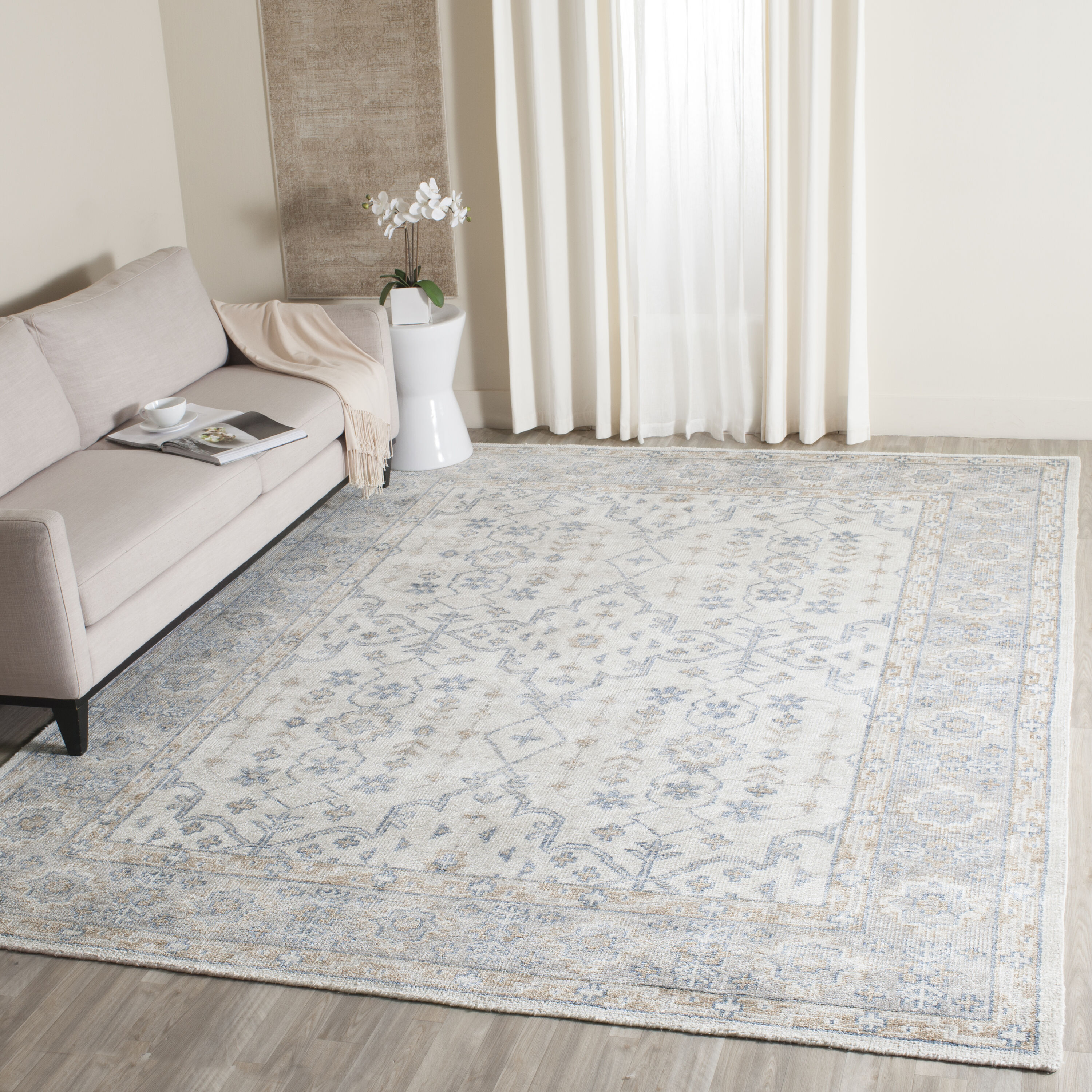  Maharaja 441 Ivory/Blue Traditional 8ft x 10ft Large Rectangle Rug