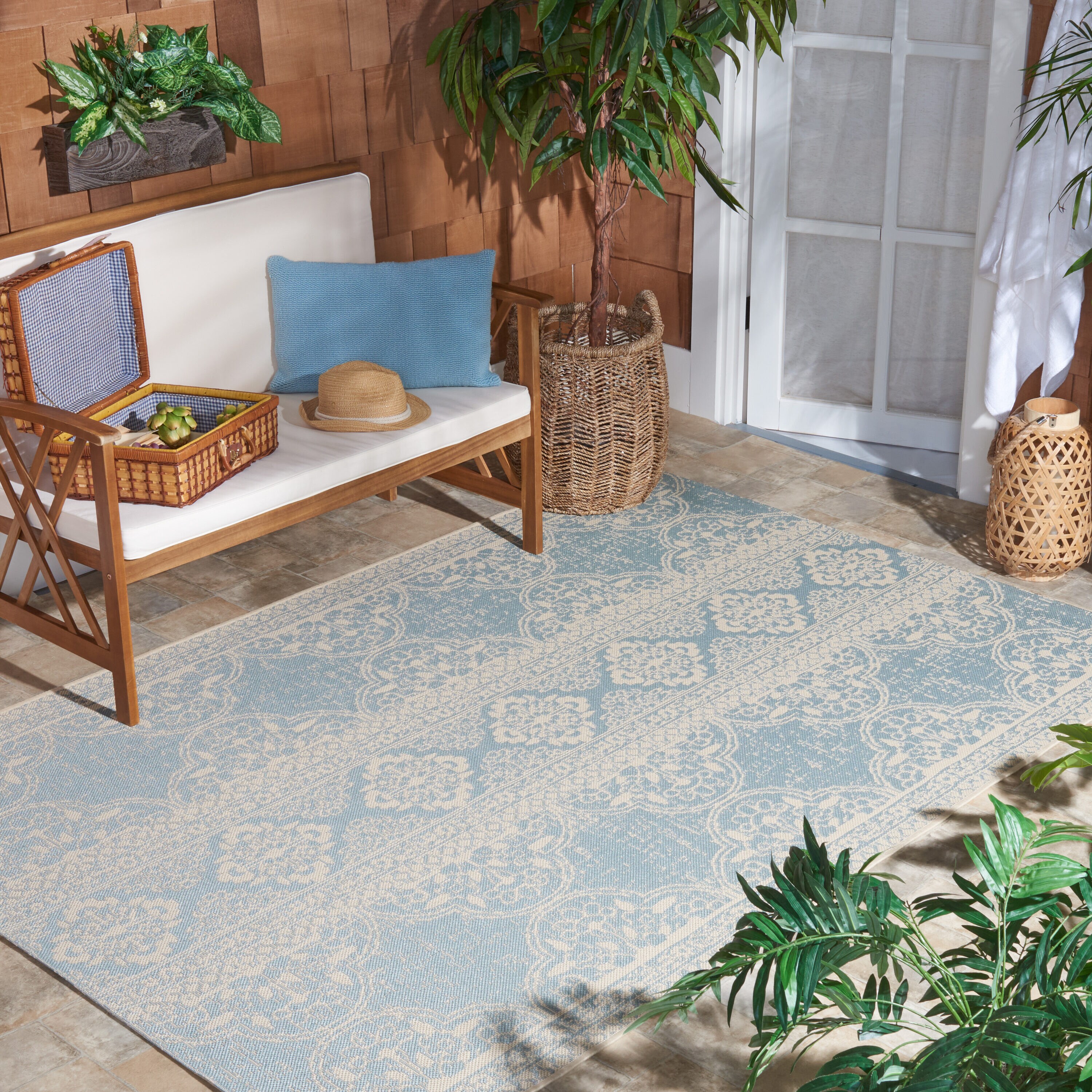 Safavieh BHS174L-3 Beach House Viney 3 x 5 (ft) Loomed Polypropylene Cream/Aqua Rectangular Indoor/Outdoor Floral/Botanical Bohemian/Eclectic Throw rug