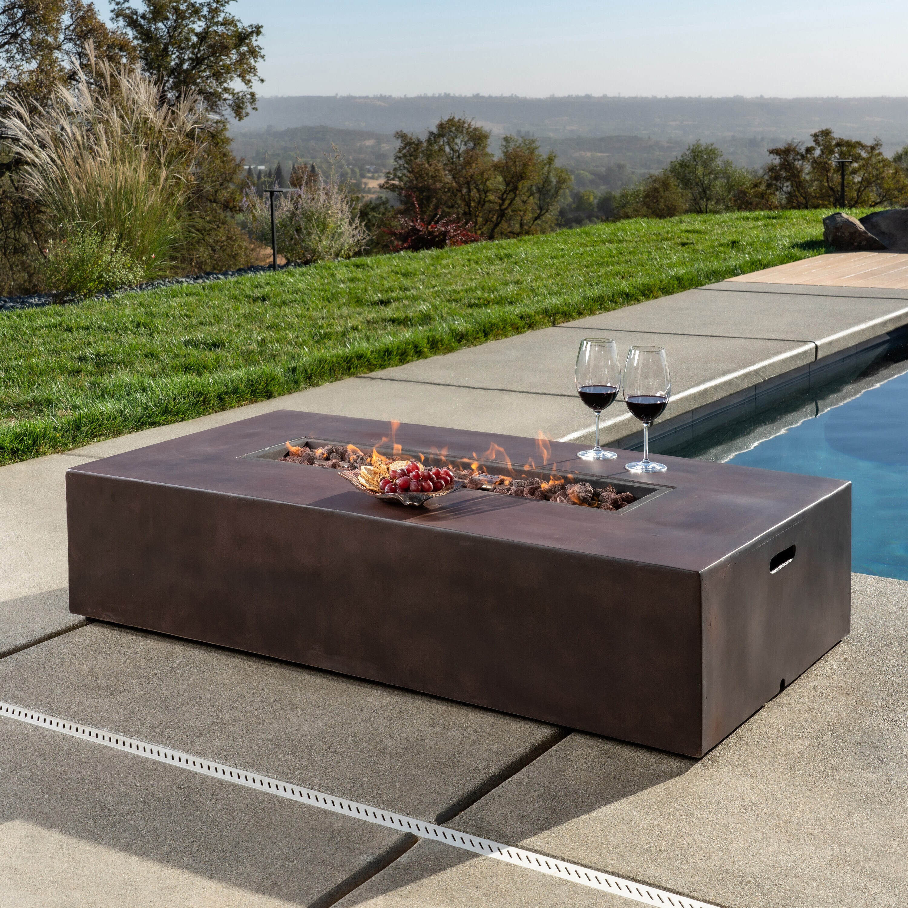 Royal Garden 28.15-In W 50000-Btu Brown Portable Composite Propane Gas Fire  Pit Table In The Gas Fire Pits Department At Lowes.Com