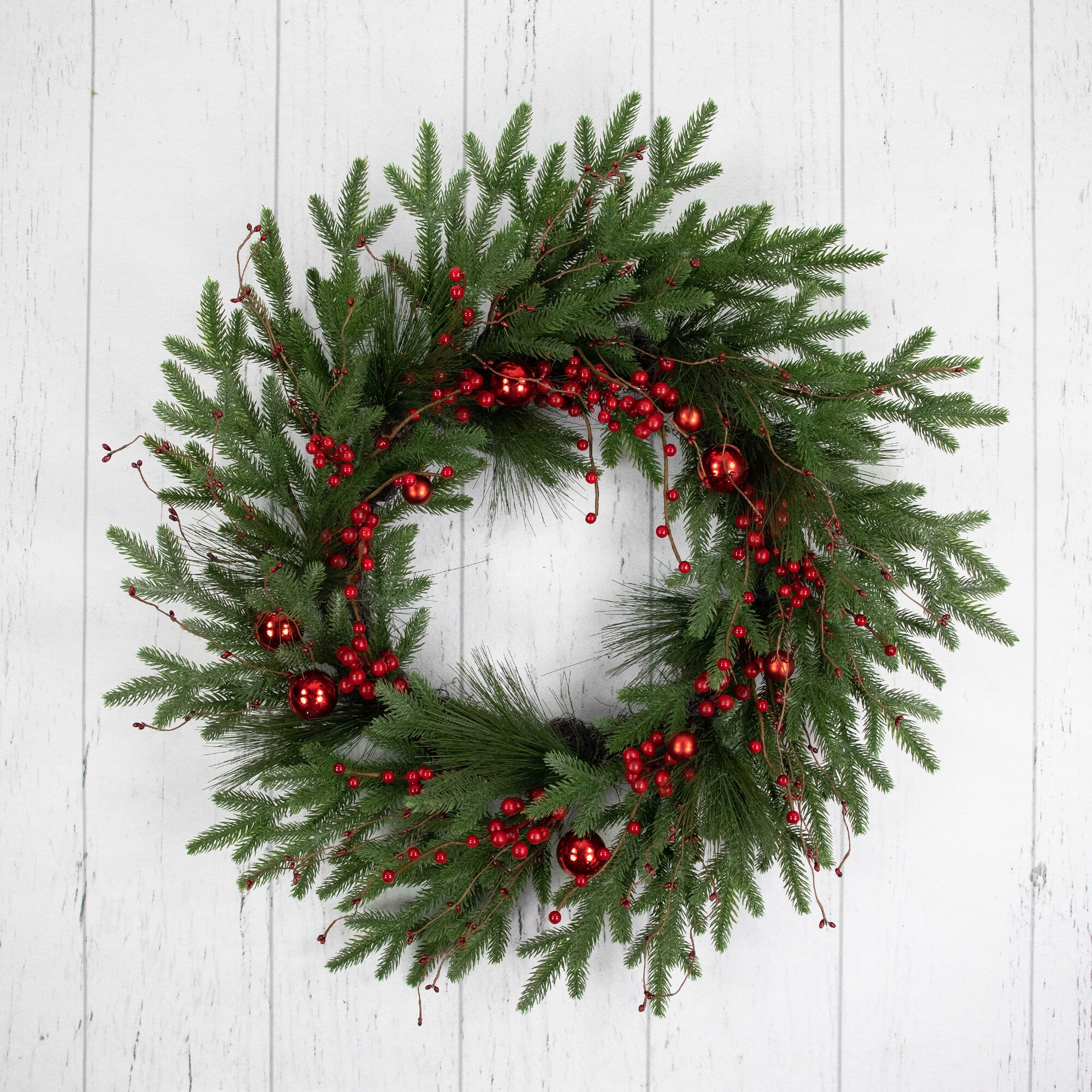 Northlight 32-in Indoor Green Pine Artificial Christmas Wreath In The 