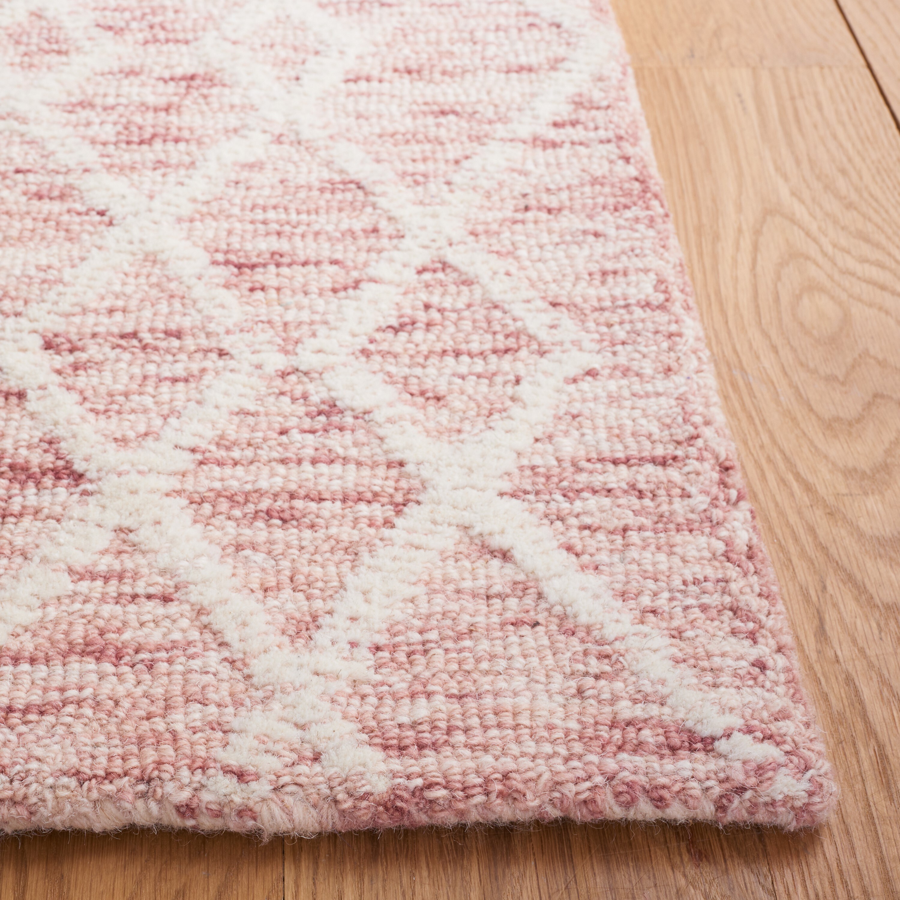 Safavieh MET994U-28 rugs - View #3