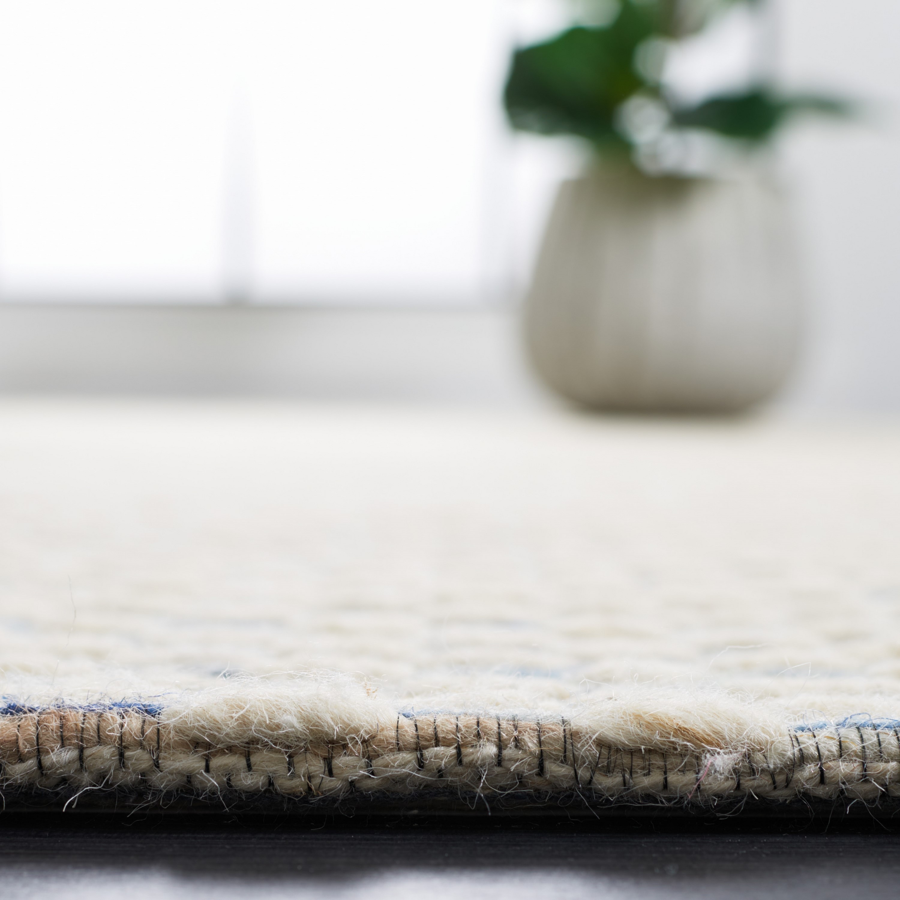 Safavieh MRB158N-28 rugs - View #4
