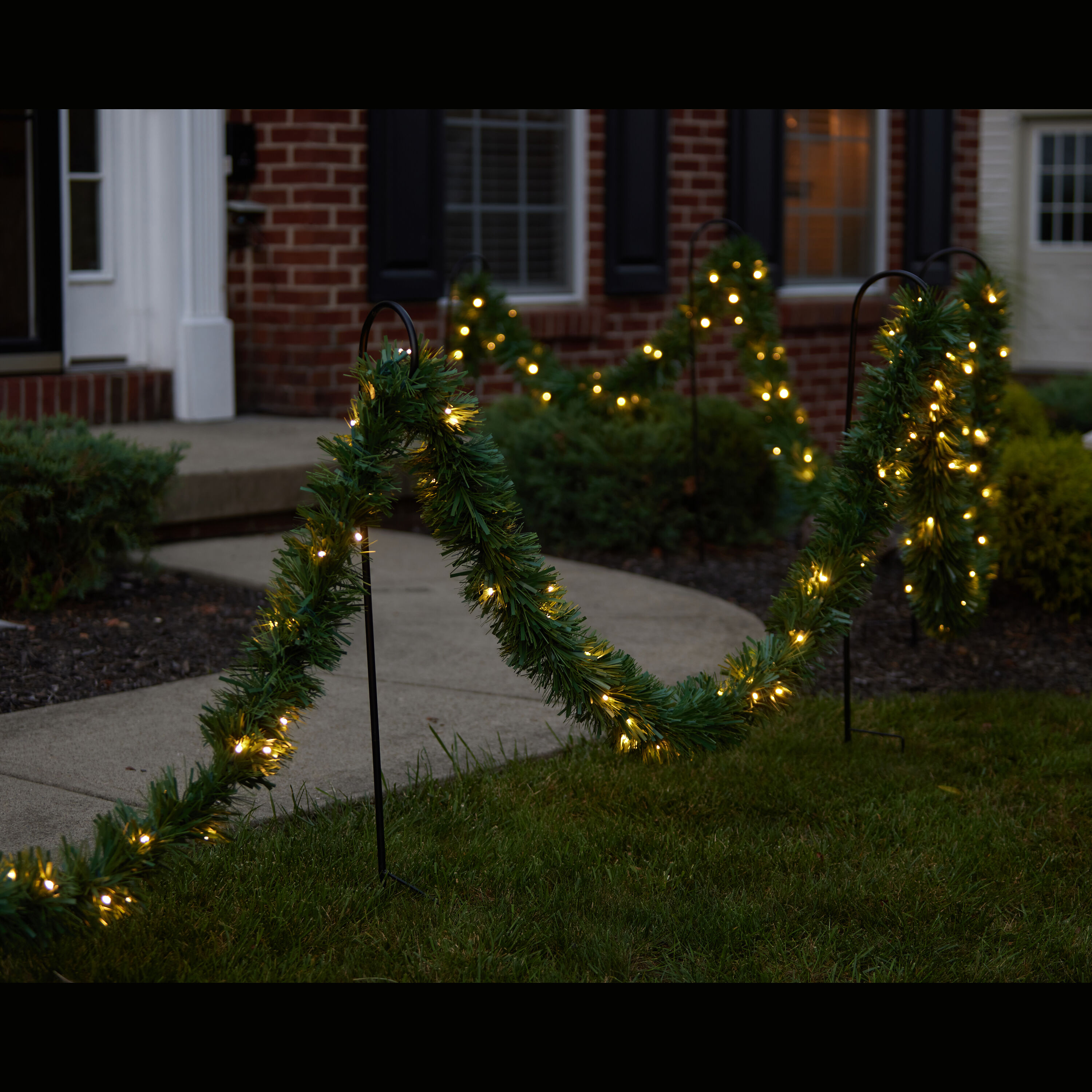HoliScapes GARLAND-PATHWAY Outdoor-Christmas-Decor - View #5