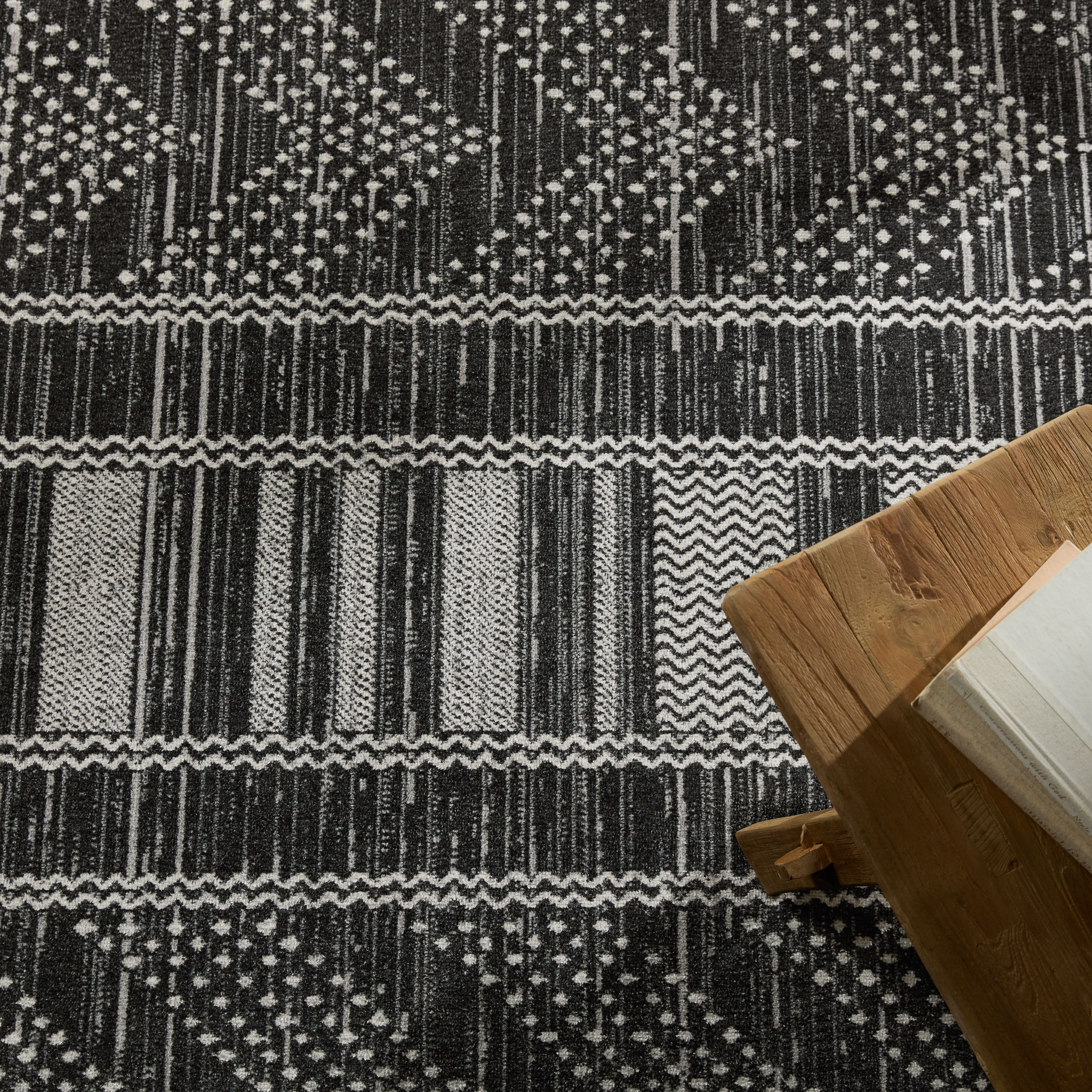 Handmade Easy-Care Gray Wool Blend 5' x 7' Tufted Area Rug