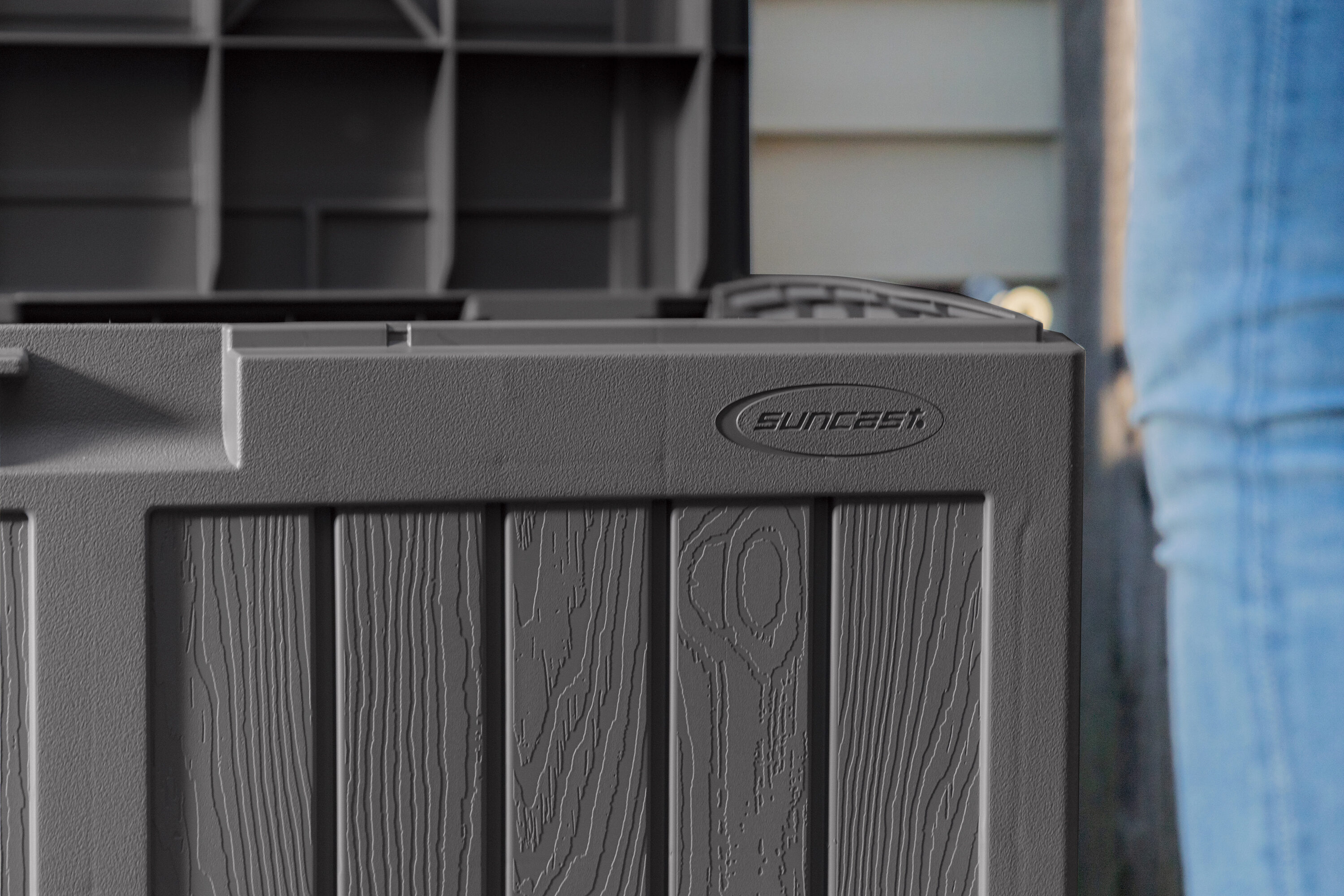 Suncast DB5025P Deck-Boxes - View #10