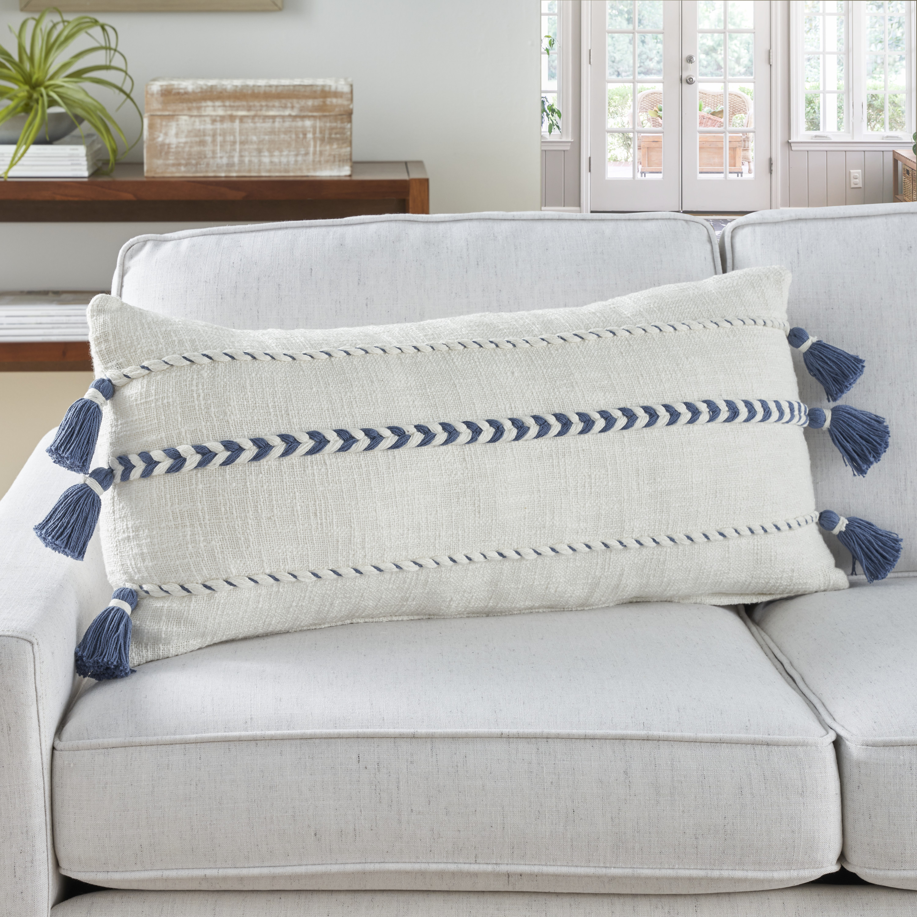 Mina Victory 798019002343 Accent-Pillows - View #5