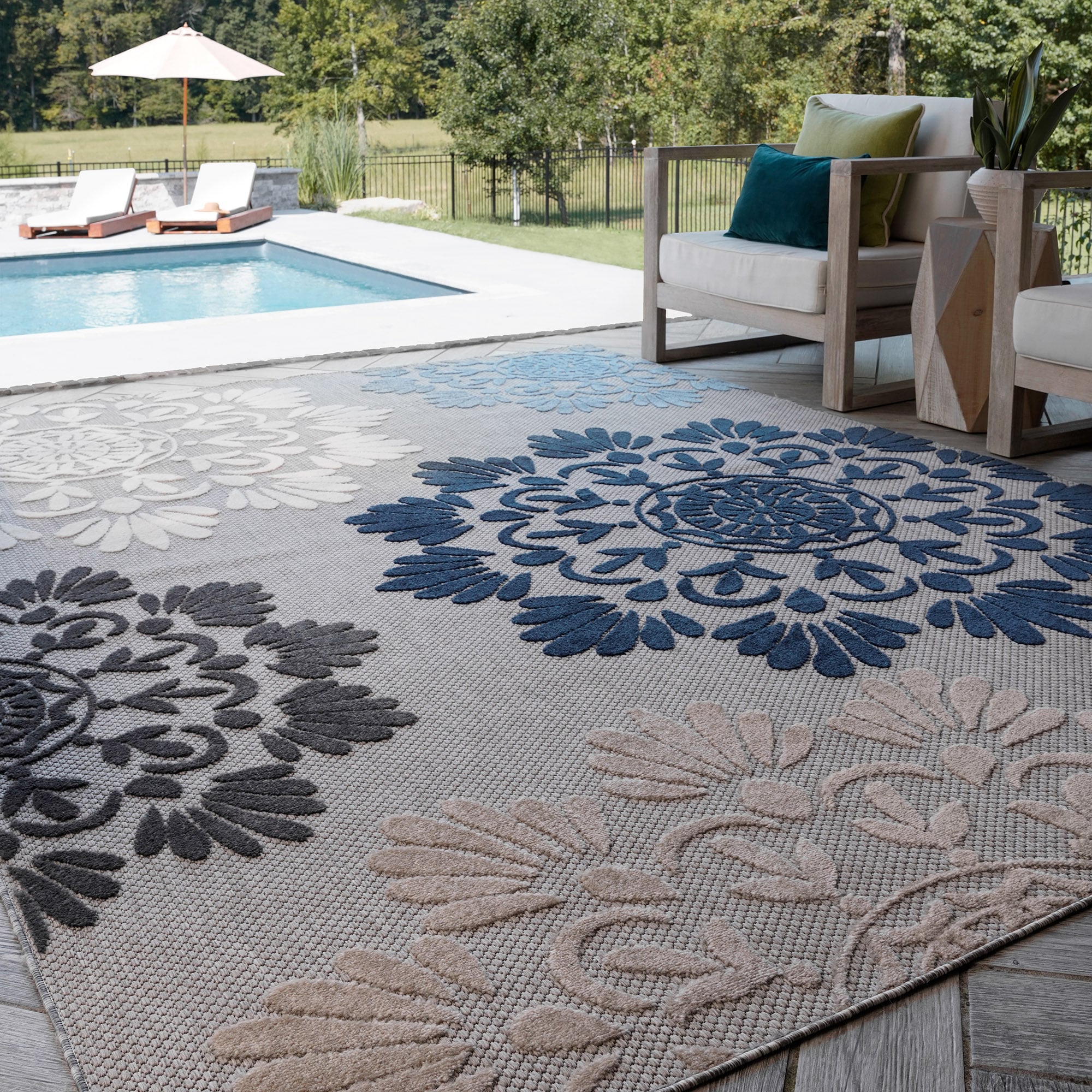 Tayse Oasis 5 X 7 (ft) Blue Indoor/Outdoor Area Rug in the Rugs 