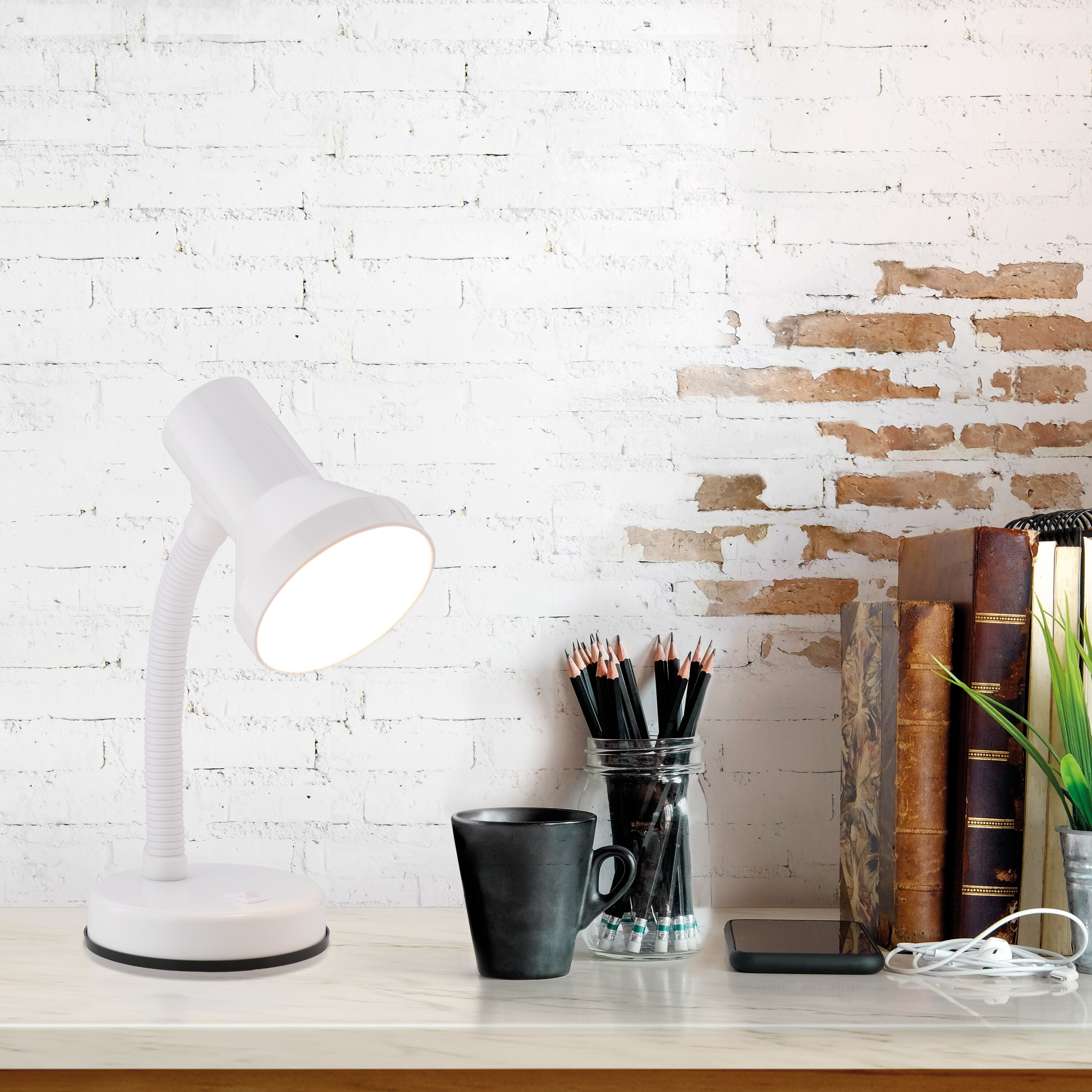 Style Selections White Wireless desk lamp 18.9-in Adjustable White