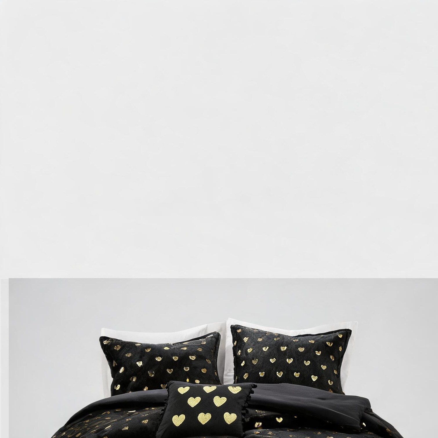 Naturefalls Metallic heart motif jet black plush comforter set Bedding Sets with 90 x 86 x 1 in and two shams
