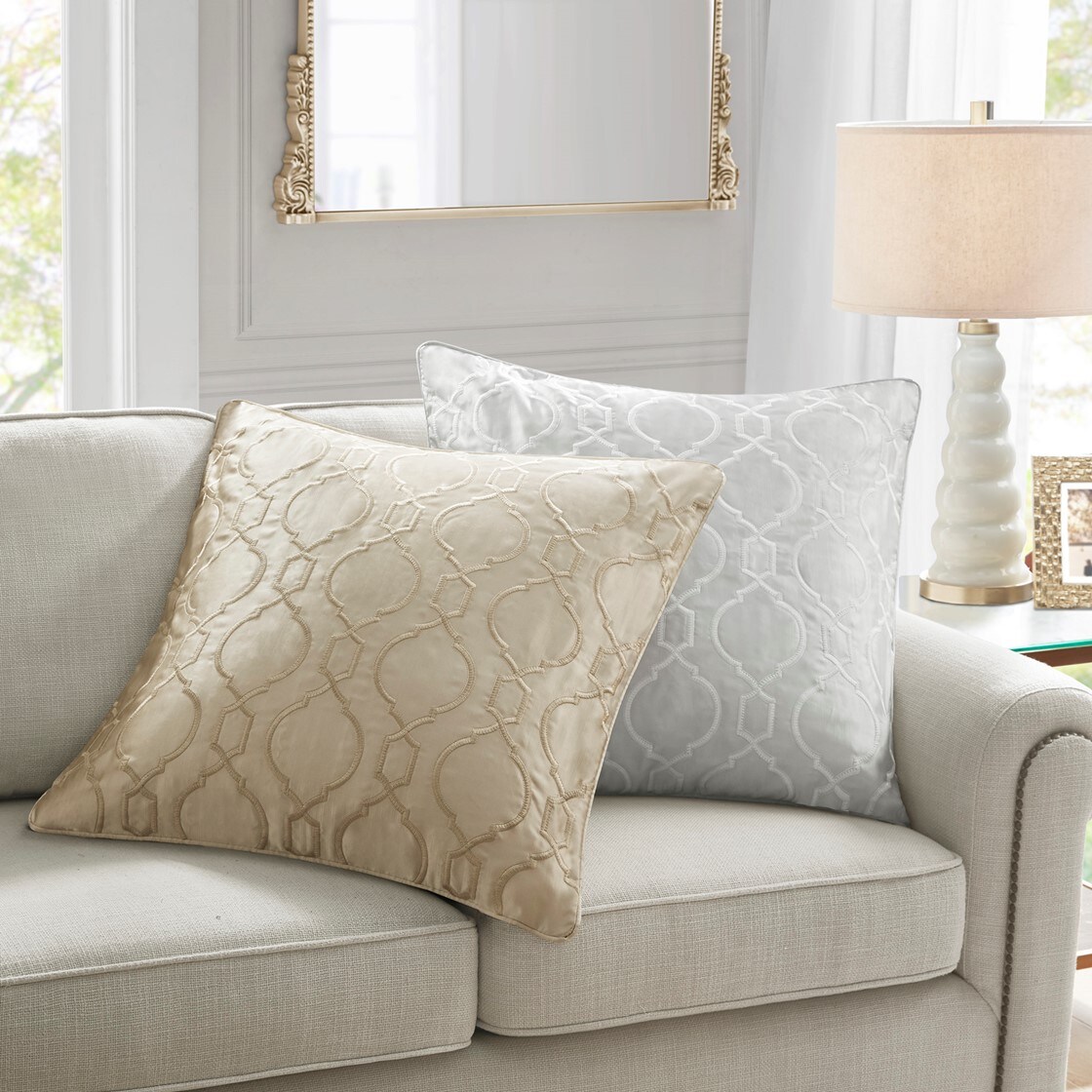Gracie Mills GRACE-0200-11LCC Accent-Pillows - View #2