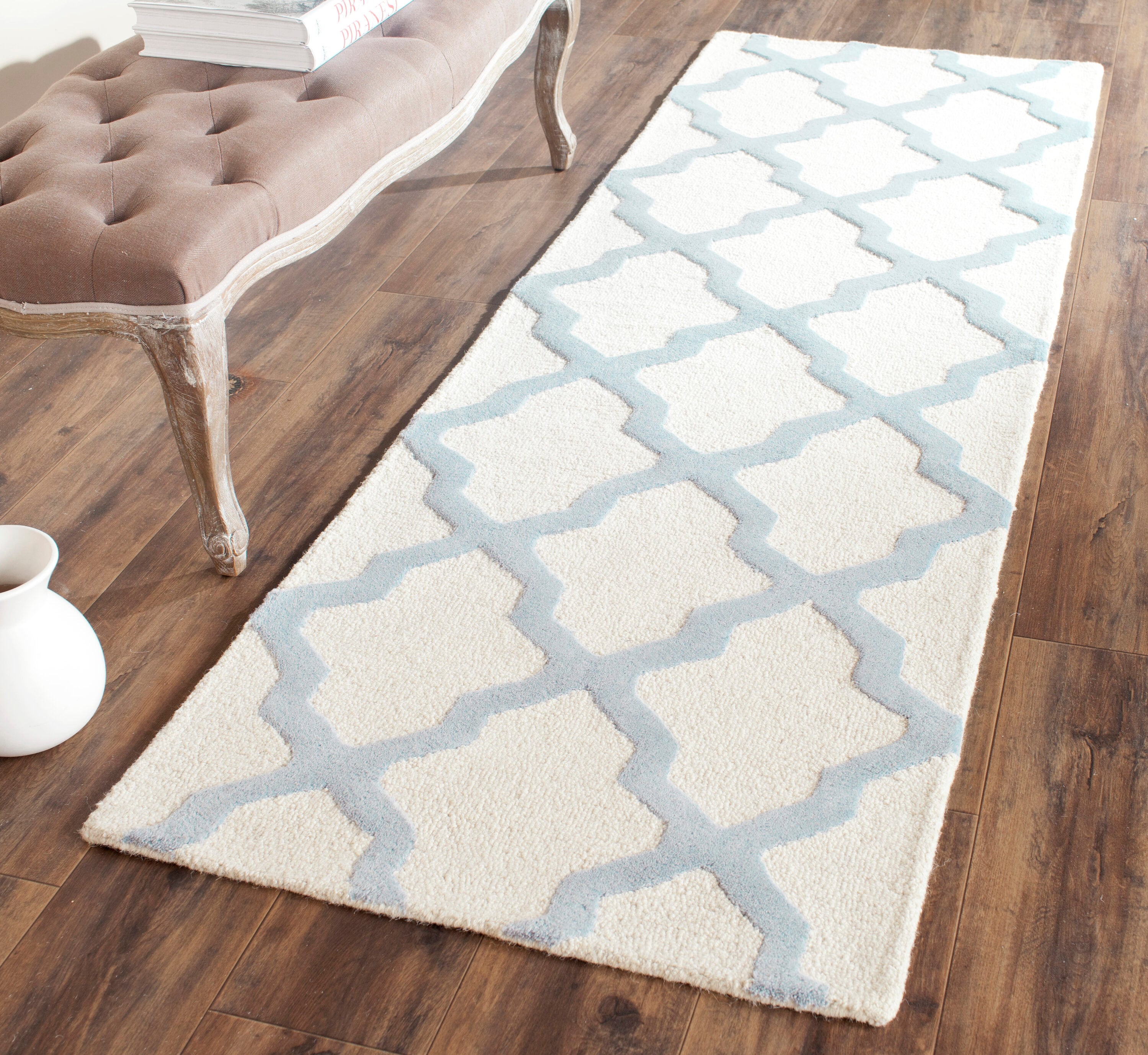  Cambridge 121 Ivory/Light Blue Contemporary 2ft-6in x 10ft Runner Rug