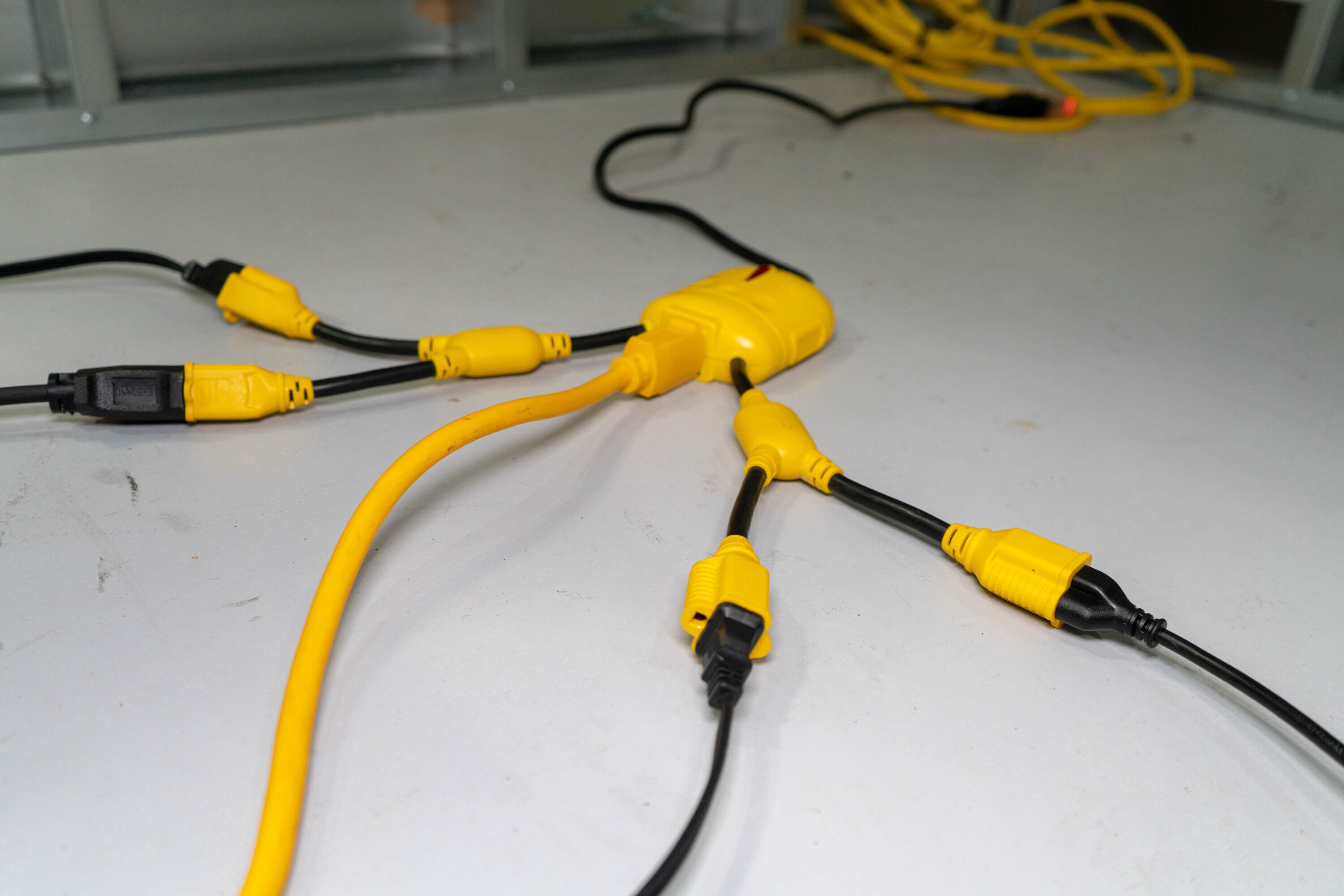Southwire 55024001 Electrical-Extension-Cords - View #6