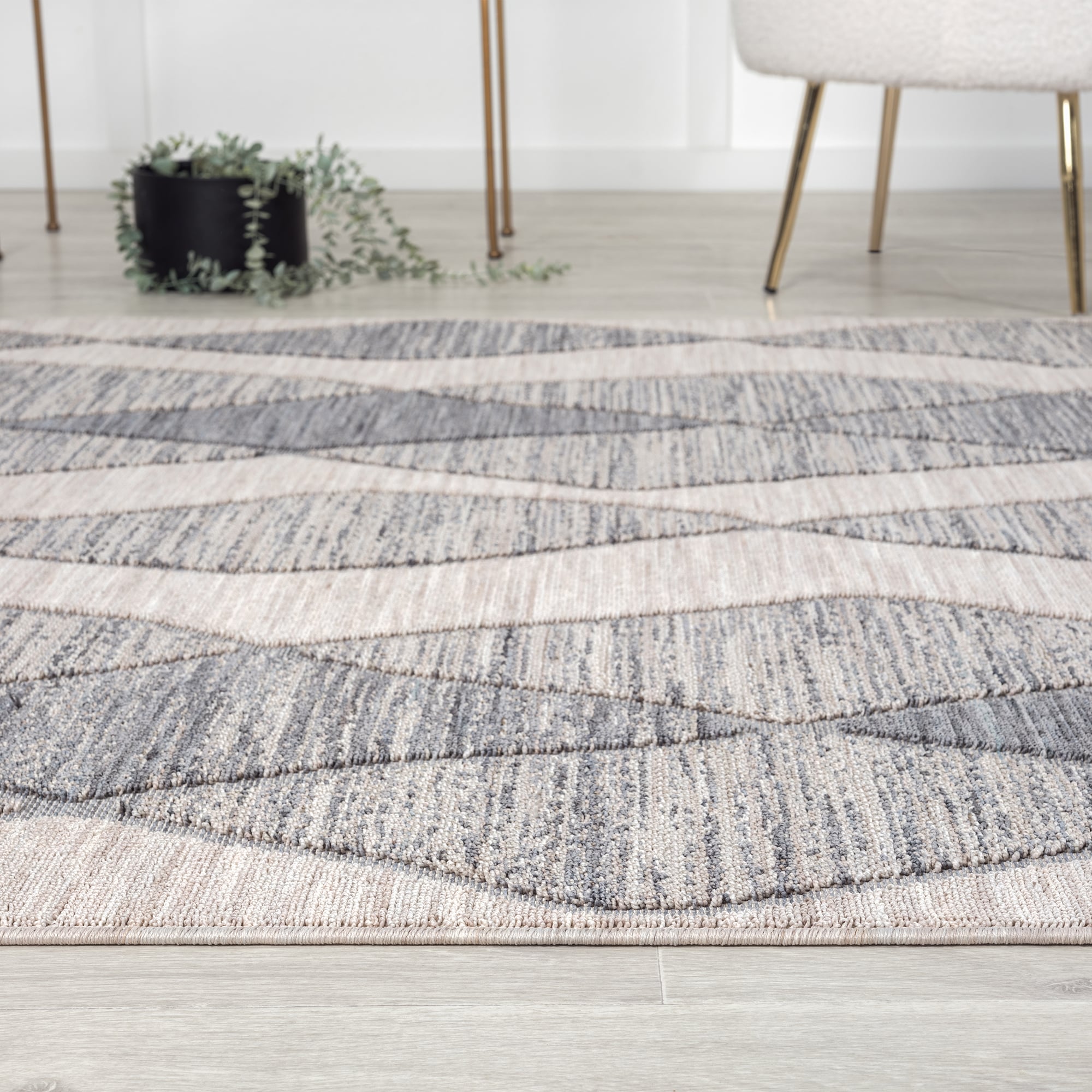 Winona Reversible Blue and Ivory 8' x 9' Synthetic Area Rug