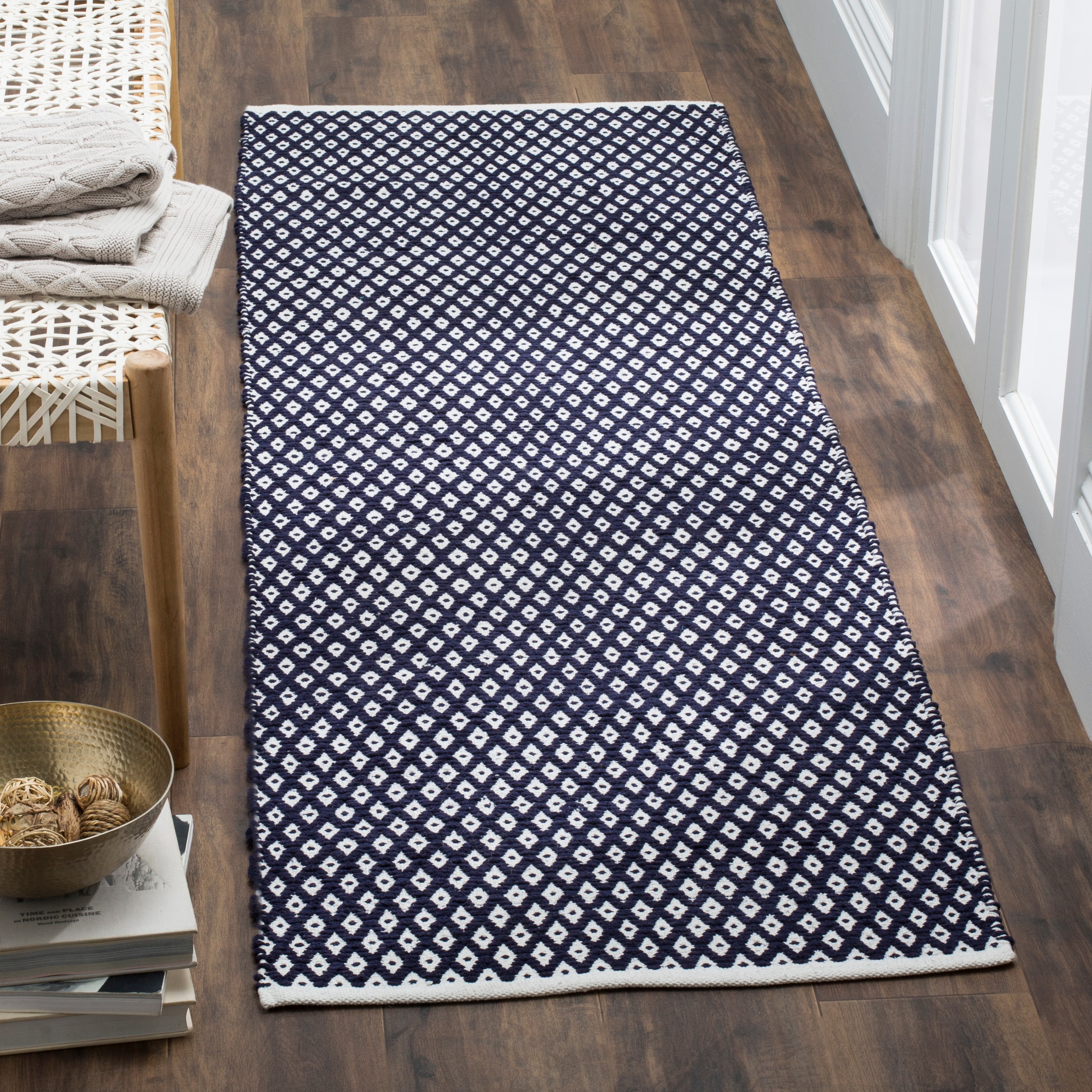 Safavieh BOS685D-211 Boston 2 x 11 (ft) Tufted Cotton Navy Rectangular Indoor Geometric Bohemian/Eclectic Runner rug