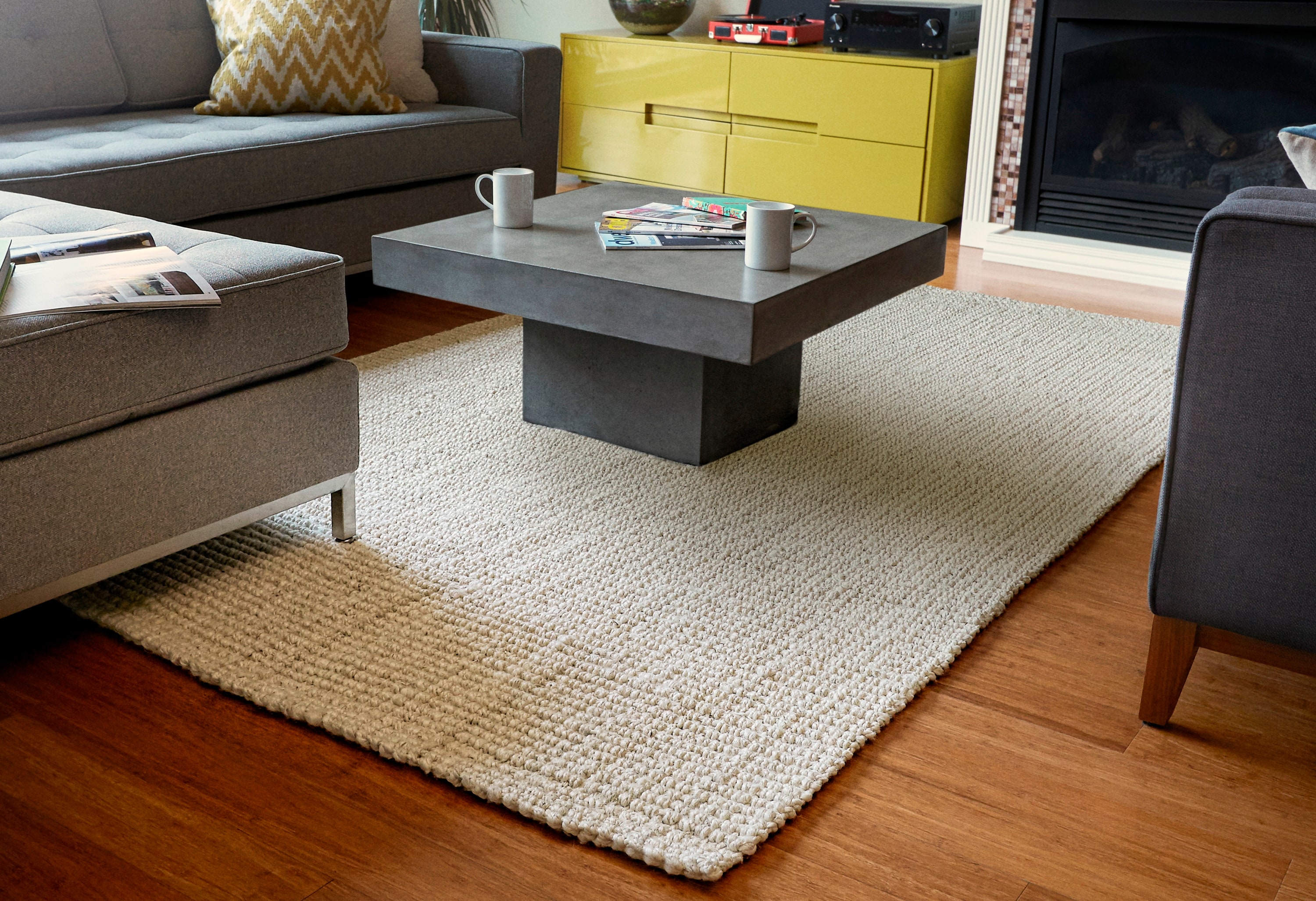 Anji Mountain AMB0338-0046 4 x 6 (ft) Loomed Jute Ivory, Off-White Rectangular Indoor Solid Farmhouse/Cottage Area rug