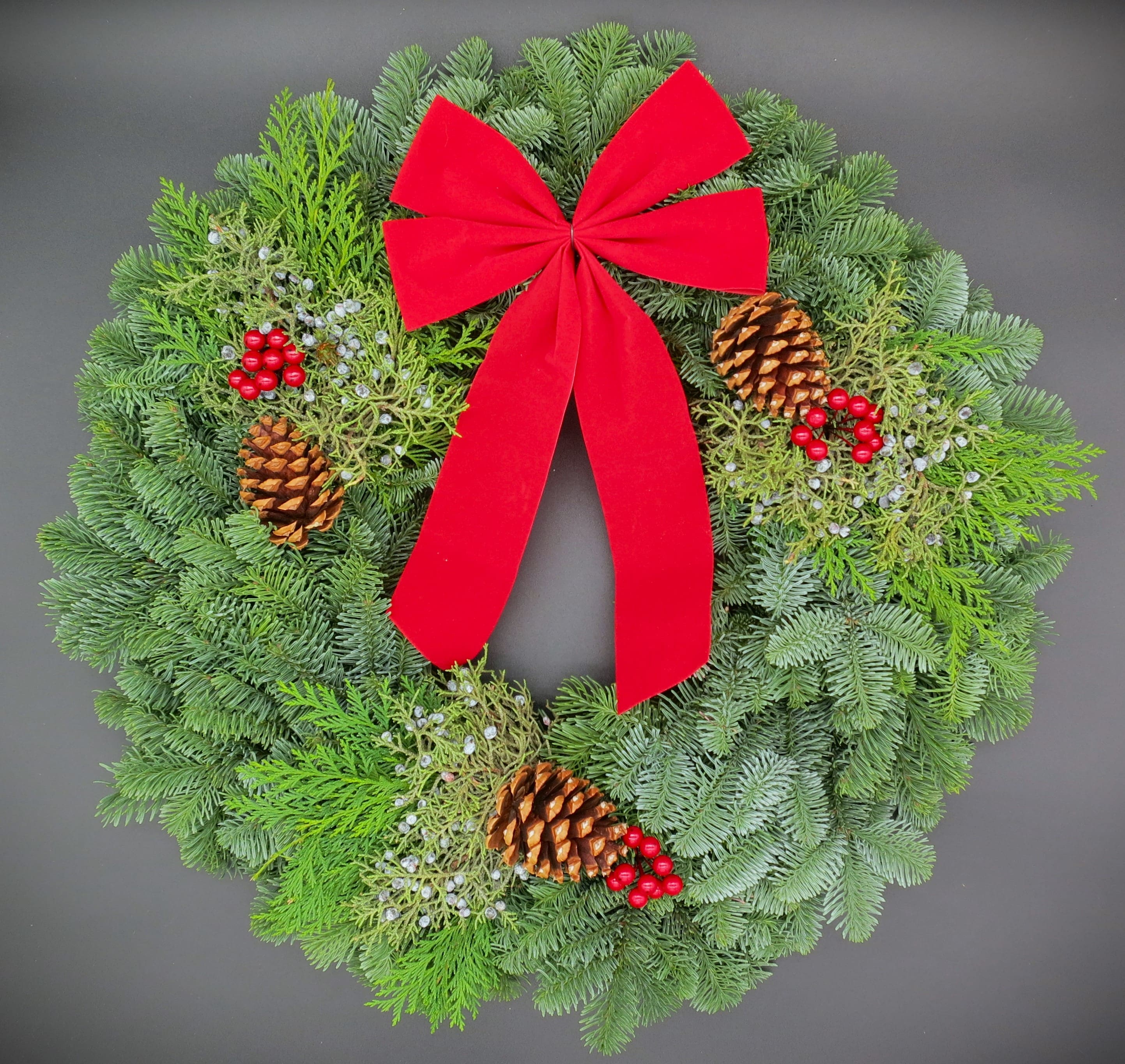  814034 24-in Real Noble fir Christmas Wreath