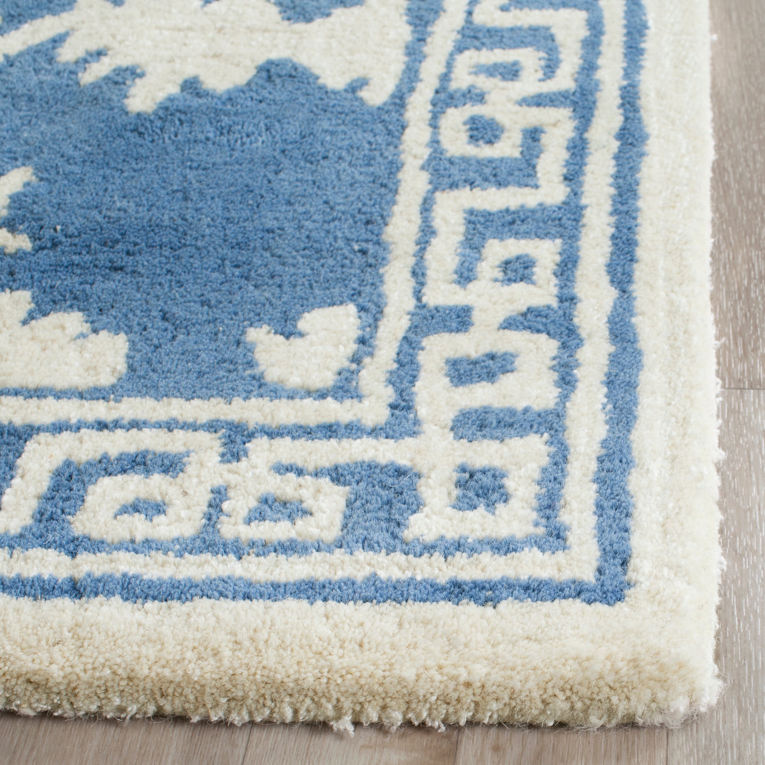 Safavieh BEL132A-27 rugs - View #3