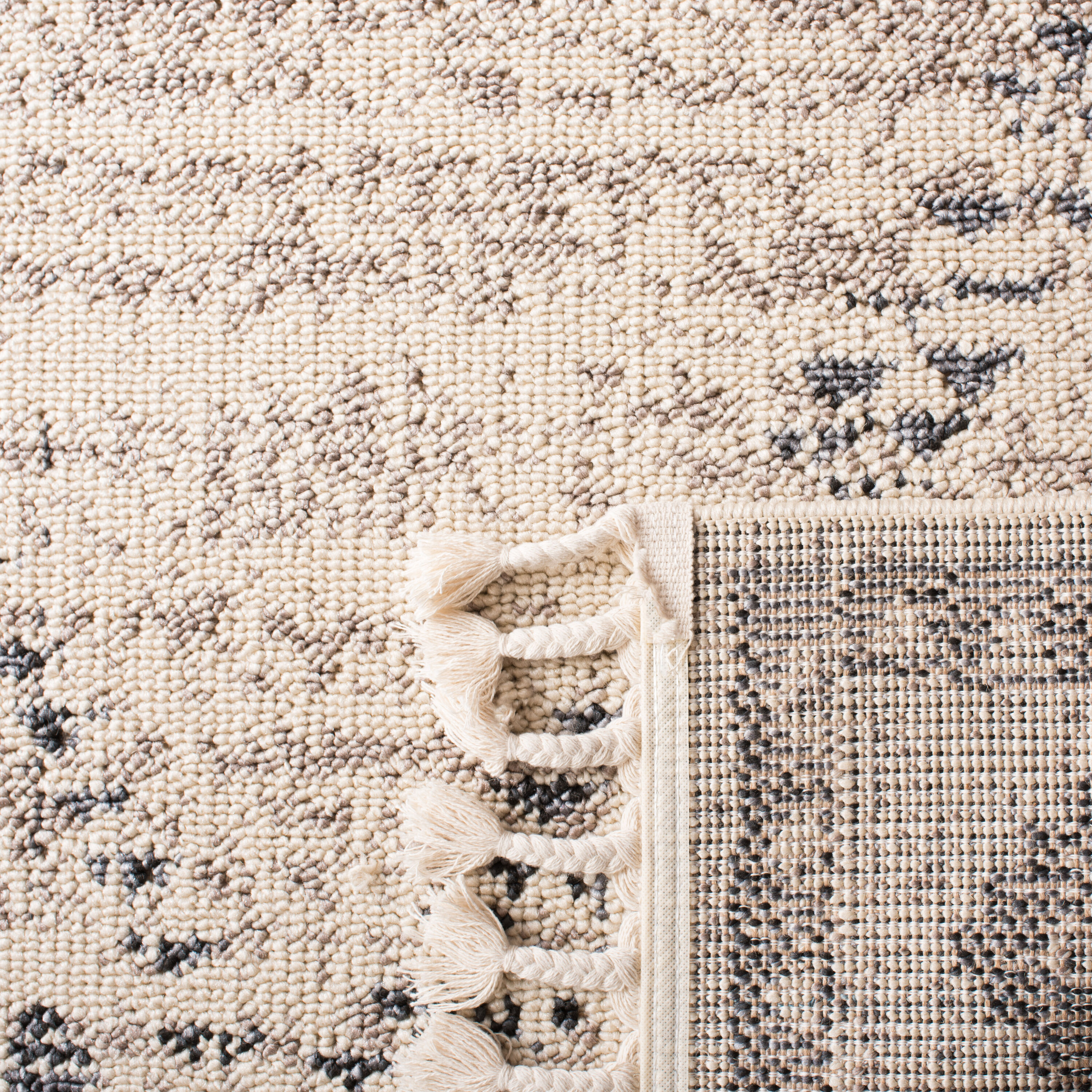 Safavieh MRK754A-4 rugs - View #3