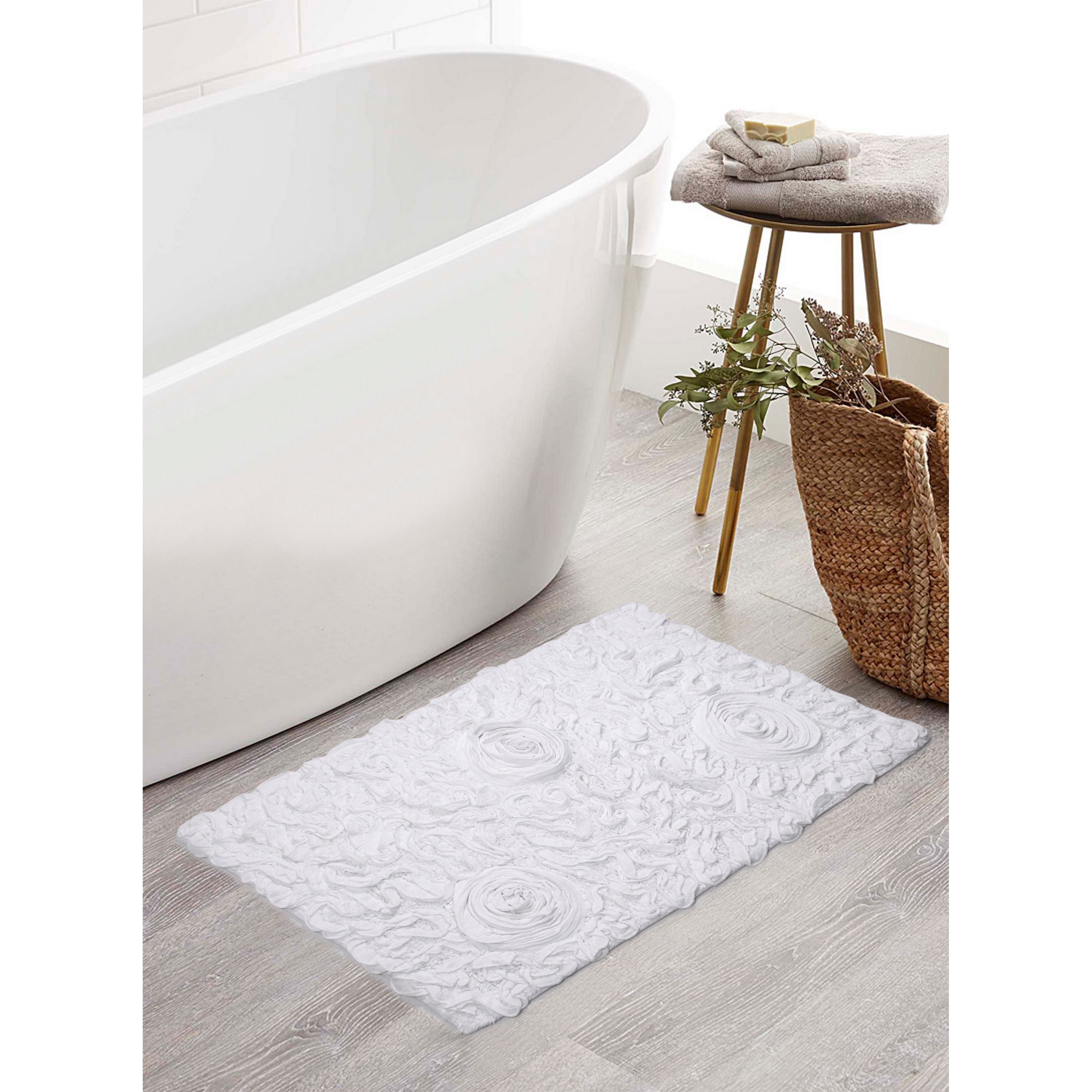 Home Weavers BBE2134WH Bell Flower 21-Inches x 34-Inches White Cotton Bath rug