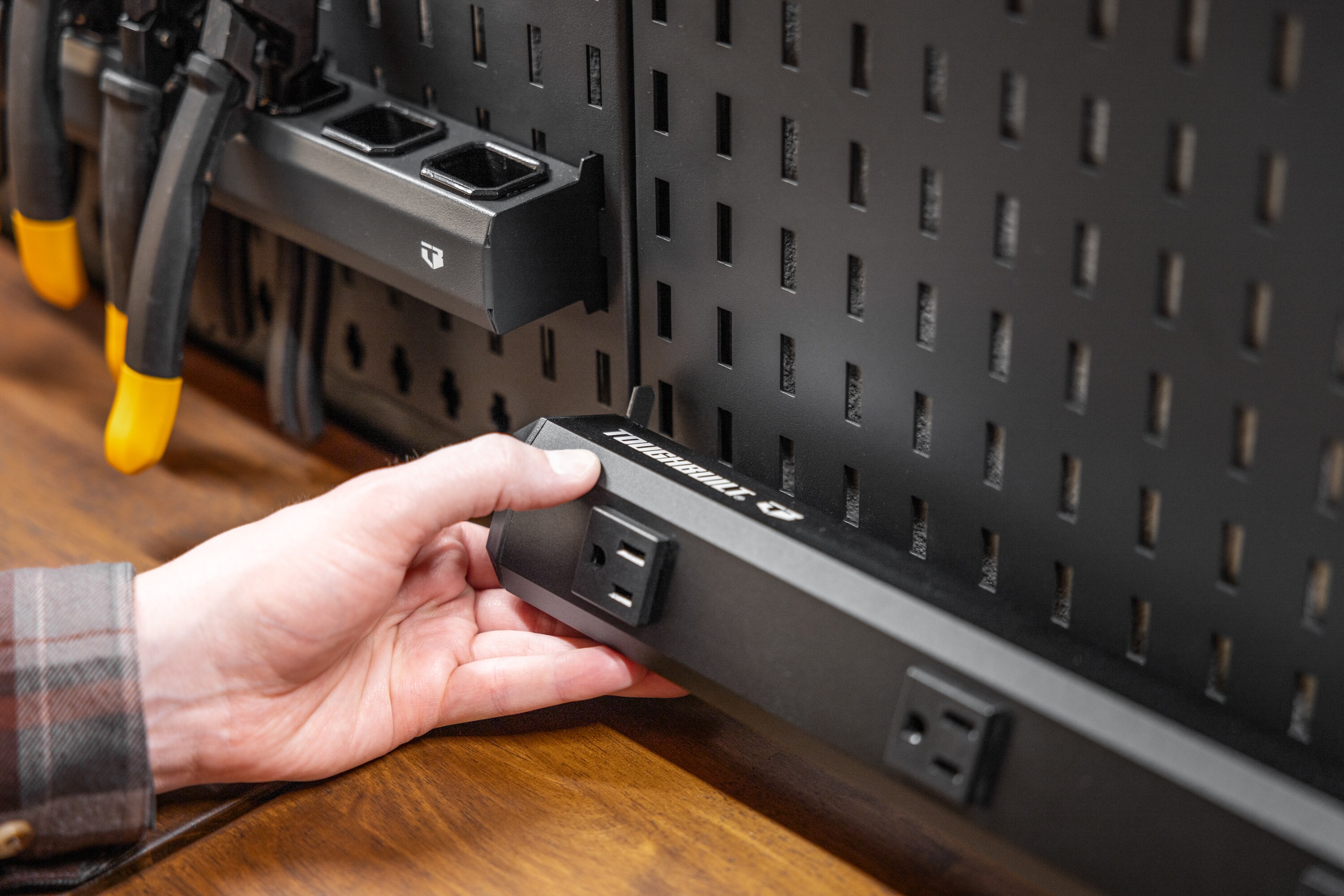 TOUGHBUILT TB-G1-A60-28 Electrical-Power-Strips - View #12