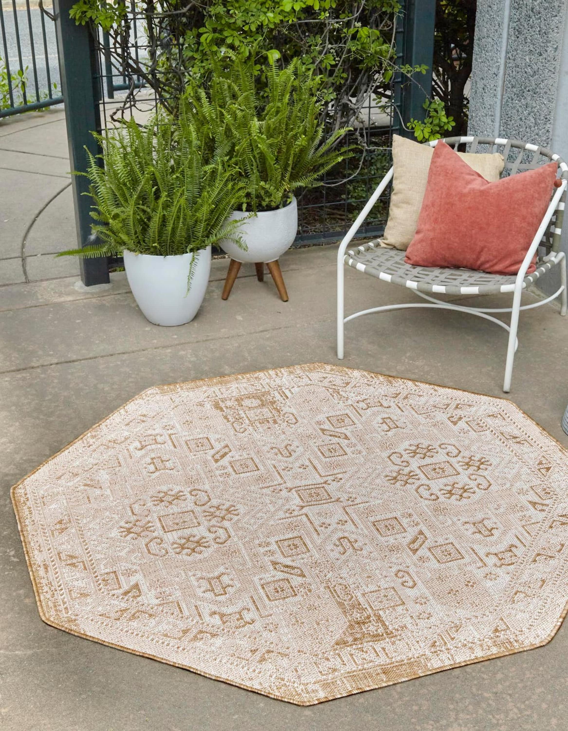Unique Loom Outdoor Aztec 5 X Ft Natural Octagonal Indoor Border Area Rug In The Rugs Department At Lowes Com