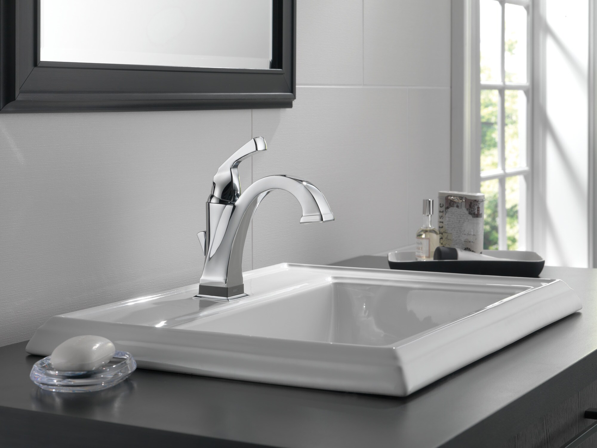 Modern Chrome Single Hole Touchless Bathroom Faucet