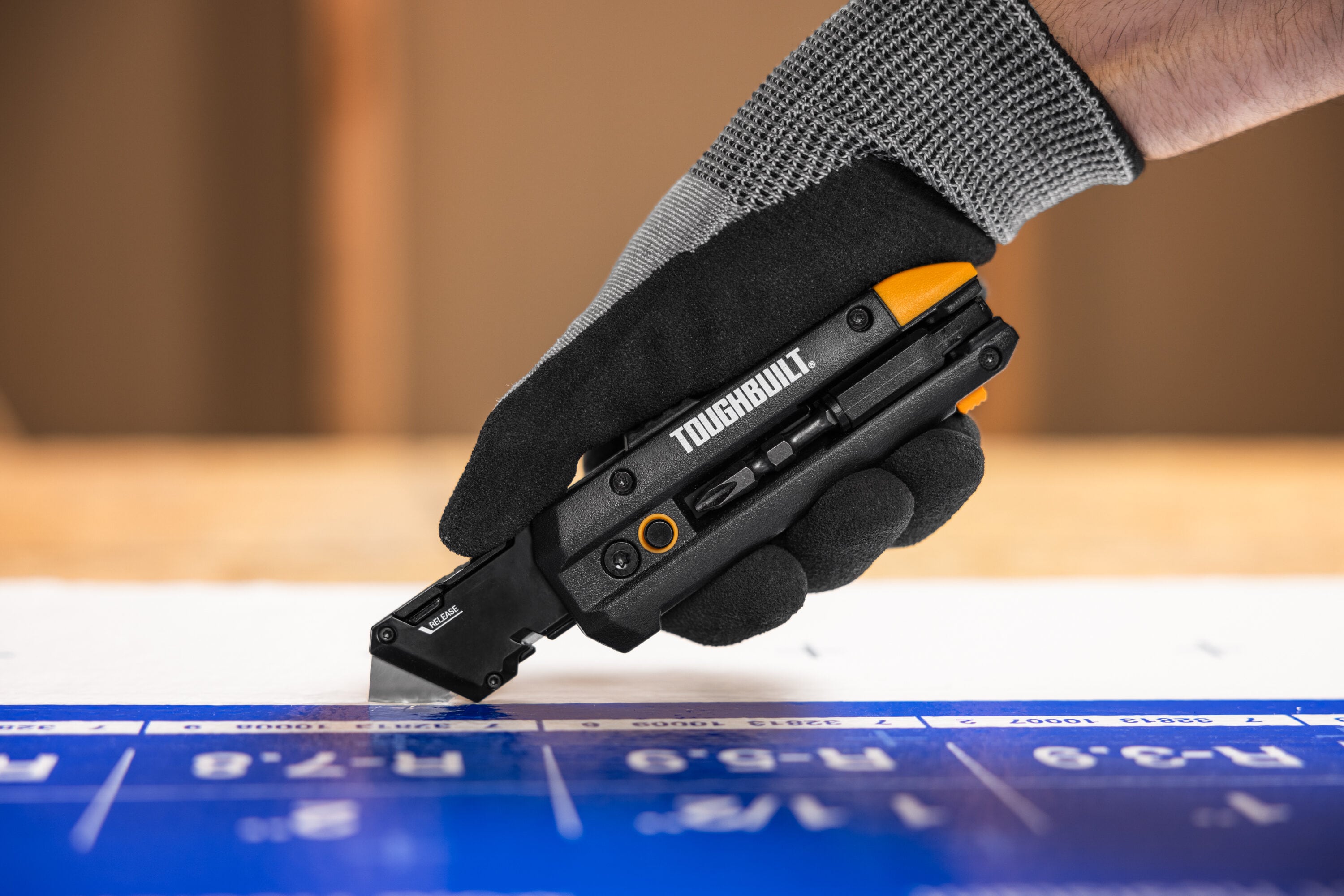 TOUGHBUILT Duct 1-in-Blade Utility Knife in the Utility Knives