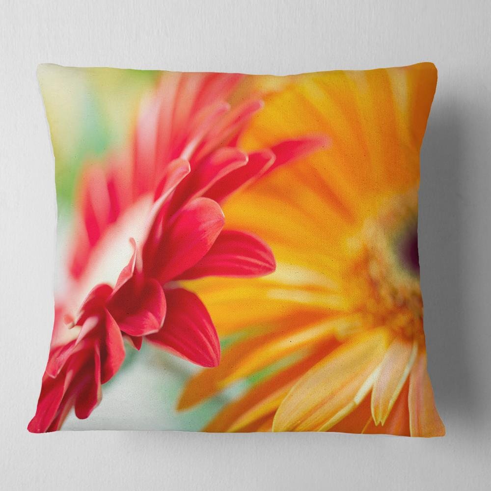 Designart CU14718-18-18 18-in x 18-in Red Square Indoor Decorative Pillow
