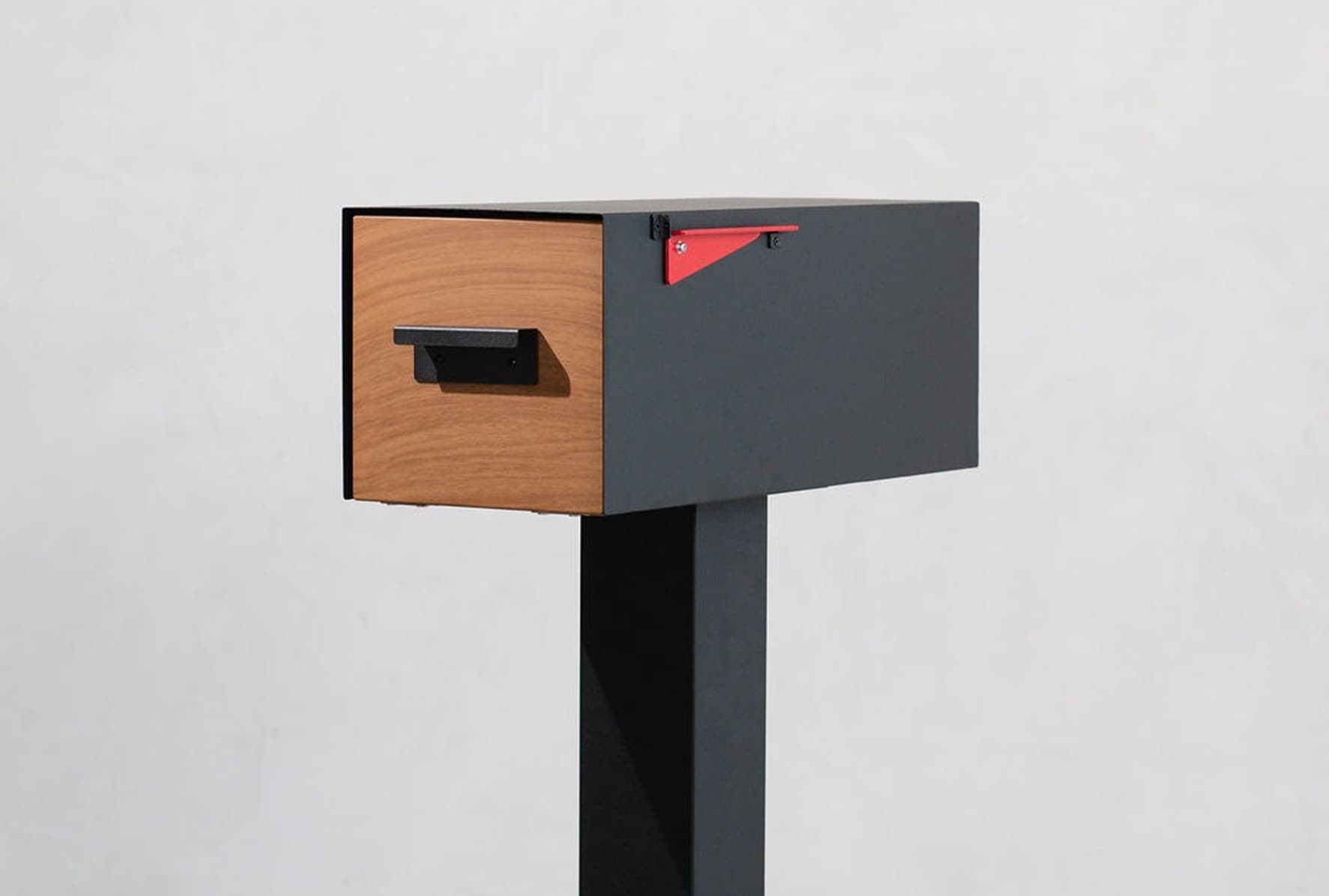 Post & Porch DAILYWD-BLACK mailboxes - View #2