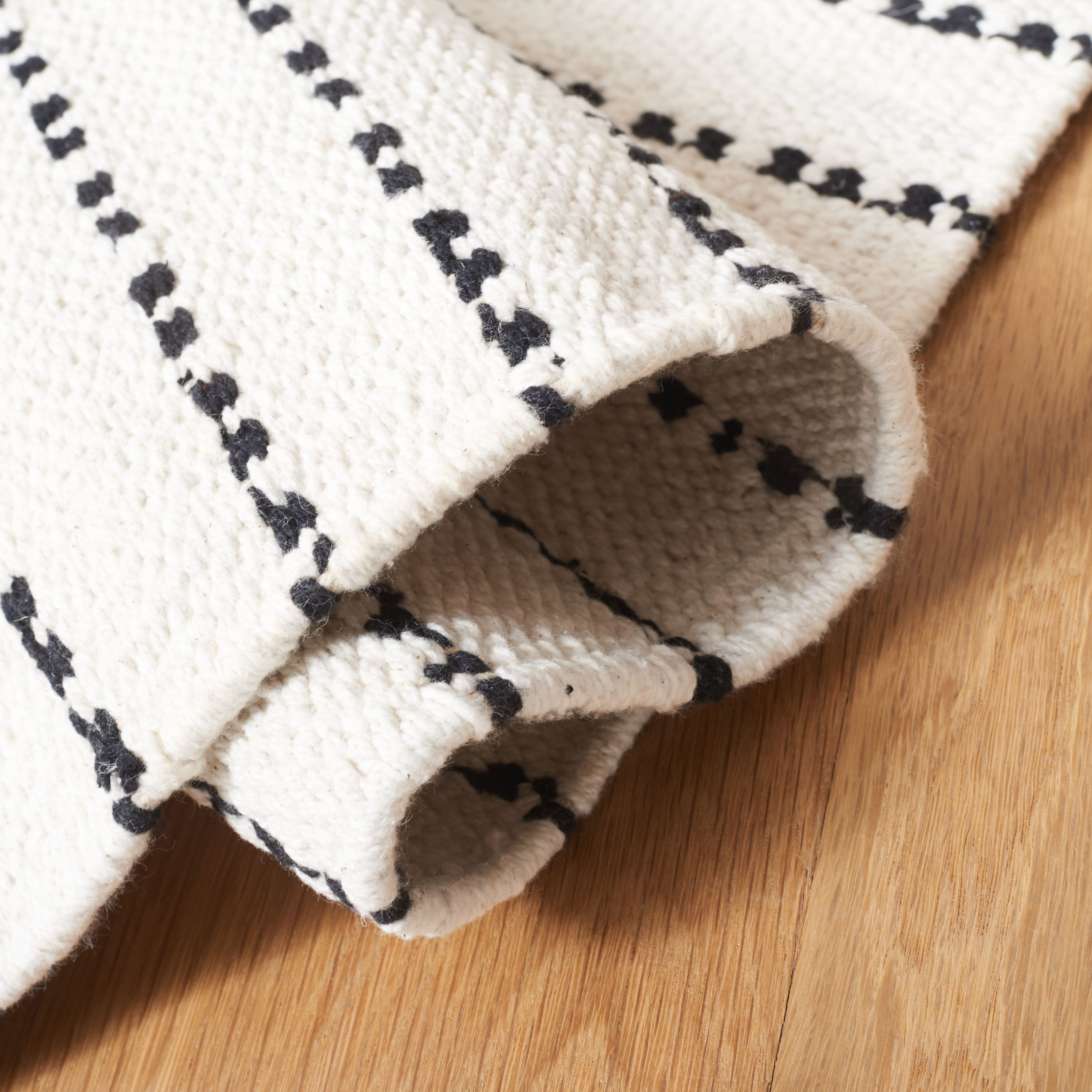 Ivory and Black Wool Flat Woven Handmade Reversible Area Rug, 5'x8'