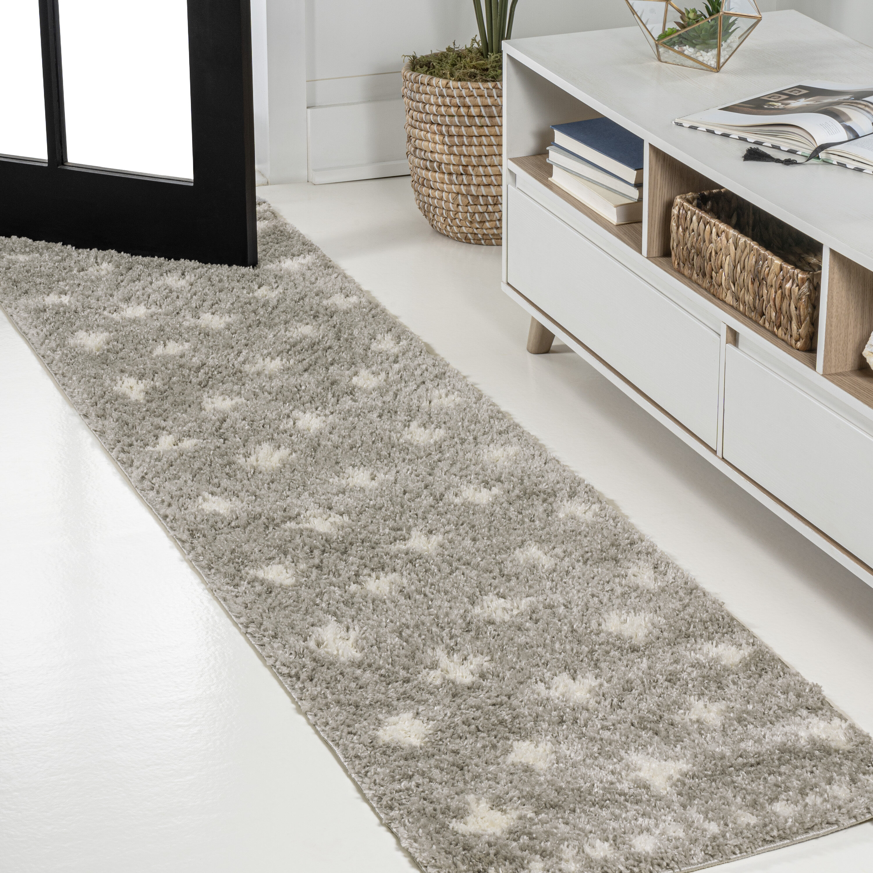 JONATHAN  Y MOH403B-28 Moroccan HYPE Cristo Berber Shag 2 x 8 (ft) Loomed Polypropylene Gray/Ivory Rectangular Indoor Geometric Mid-Century Modern Runner rug