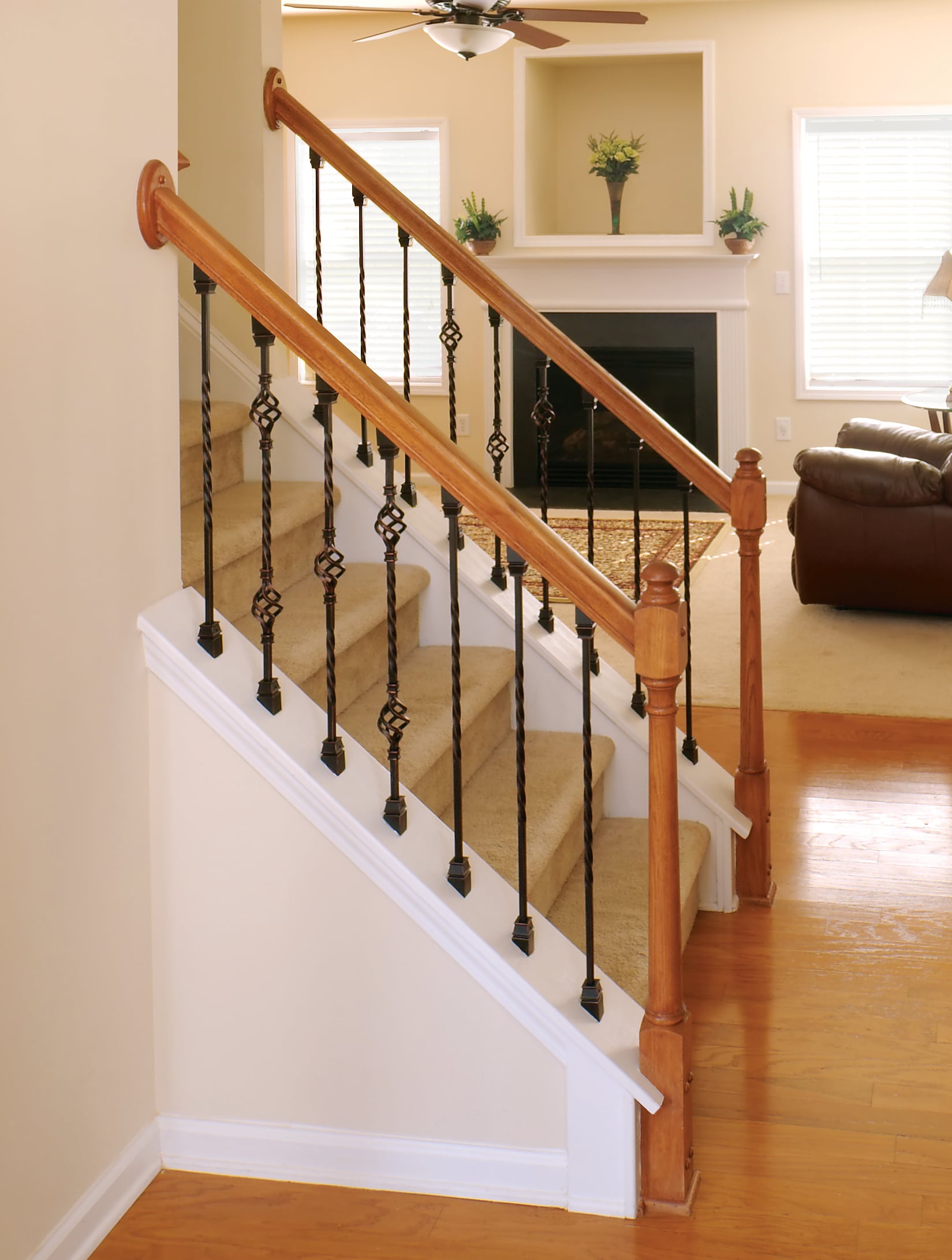 Crown Heritage 4583101RC30 Interior-Stairpart-Balusters - View #4