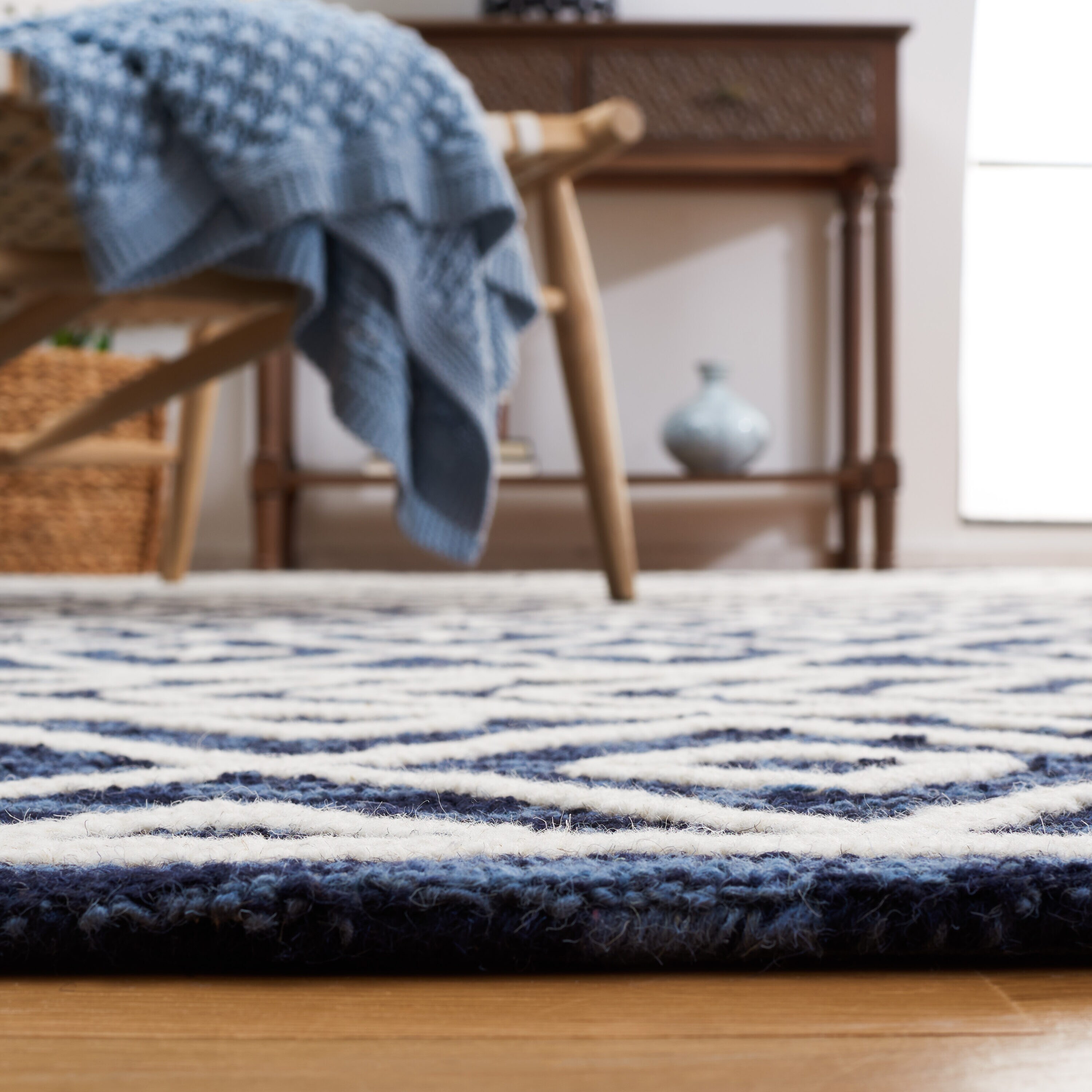 Safavieh MET460N-4 rugs - View #4