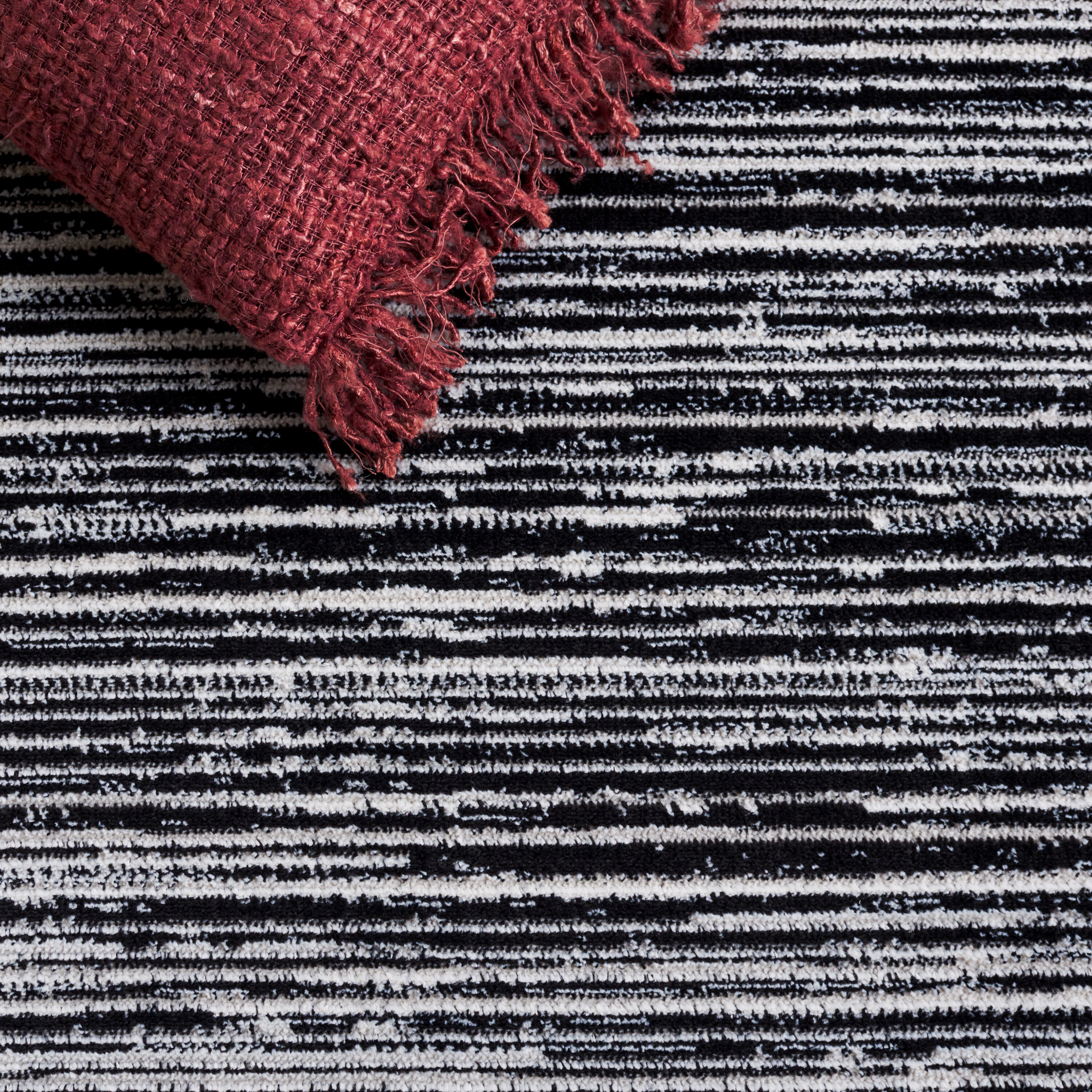 Safavieh MIL224Z-7SQ rugs - View #4