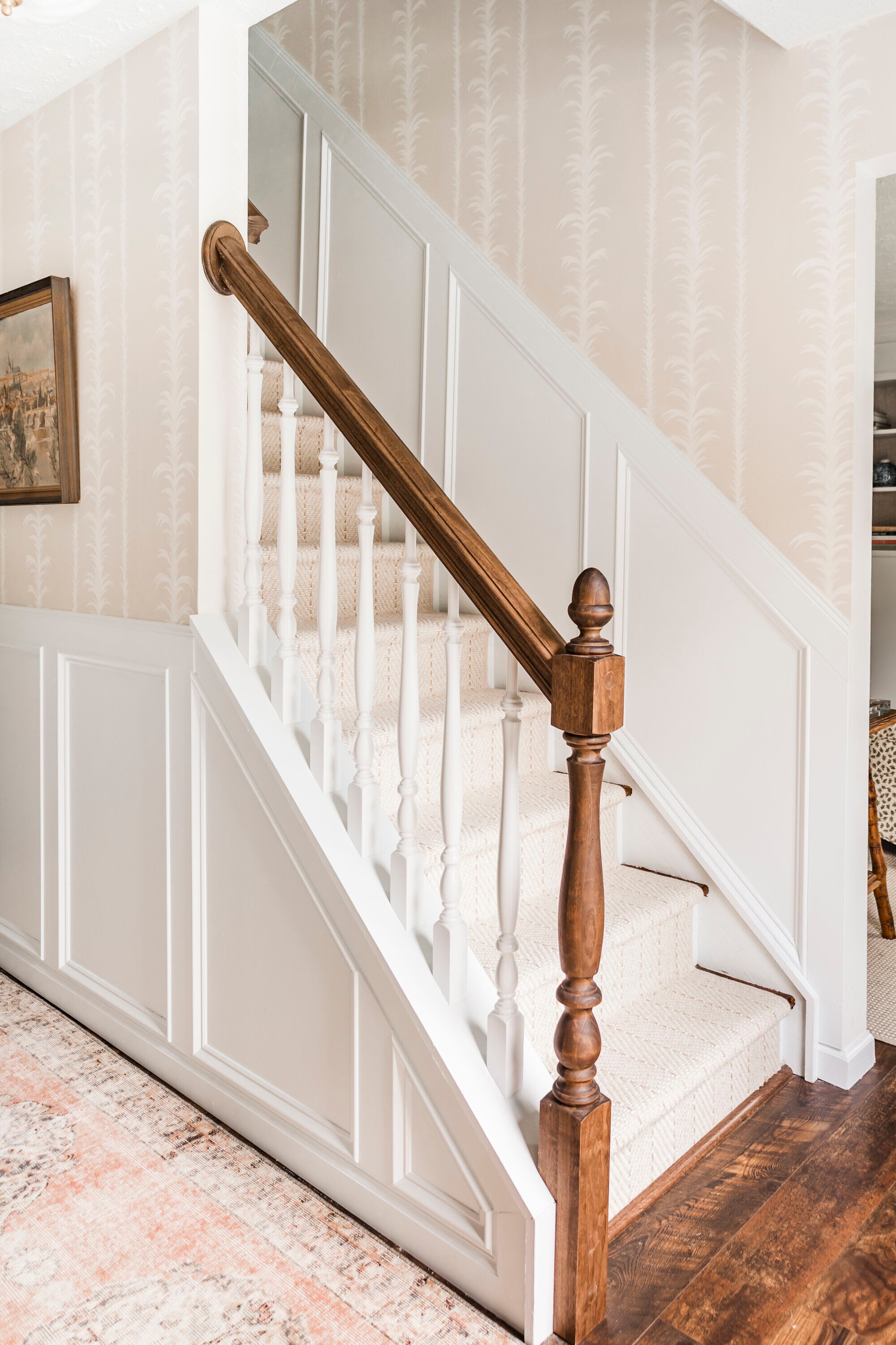 L.J. Smith Stair Systems LJF-3040-W Interior-Stairpart-Newel-Posts - View #5