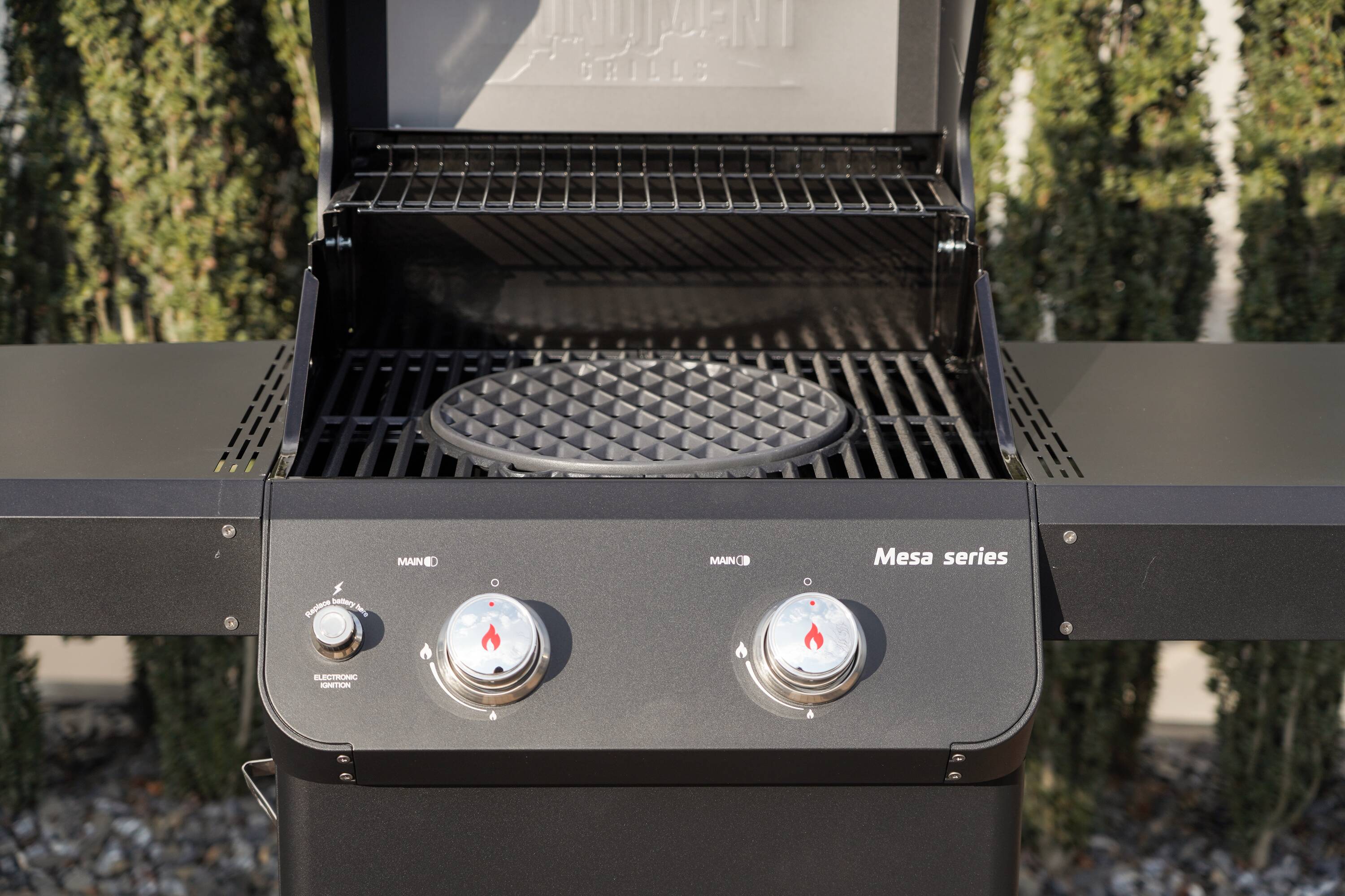 Monument A201 Gas-Grill-Cookgrates-Warmracks - View #4