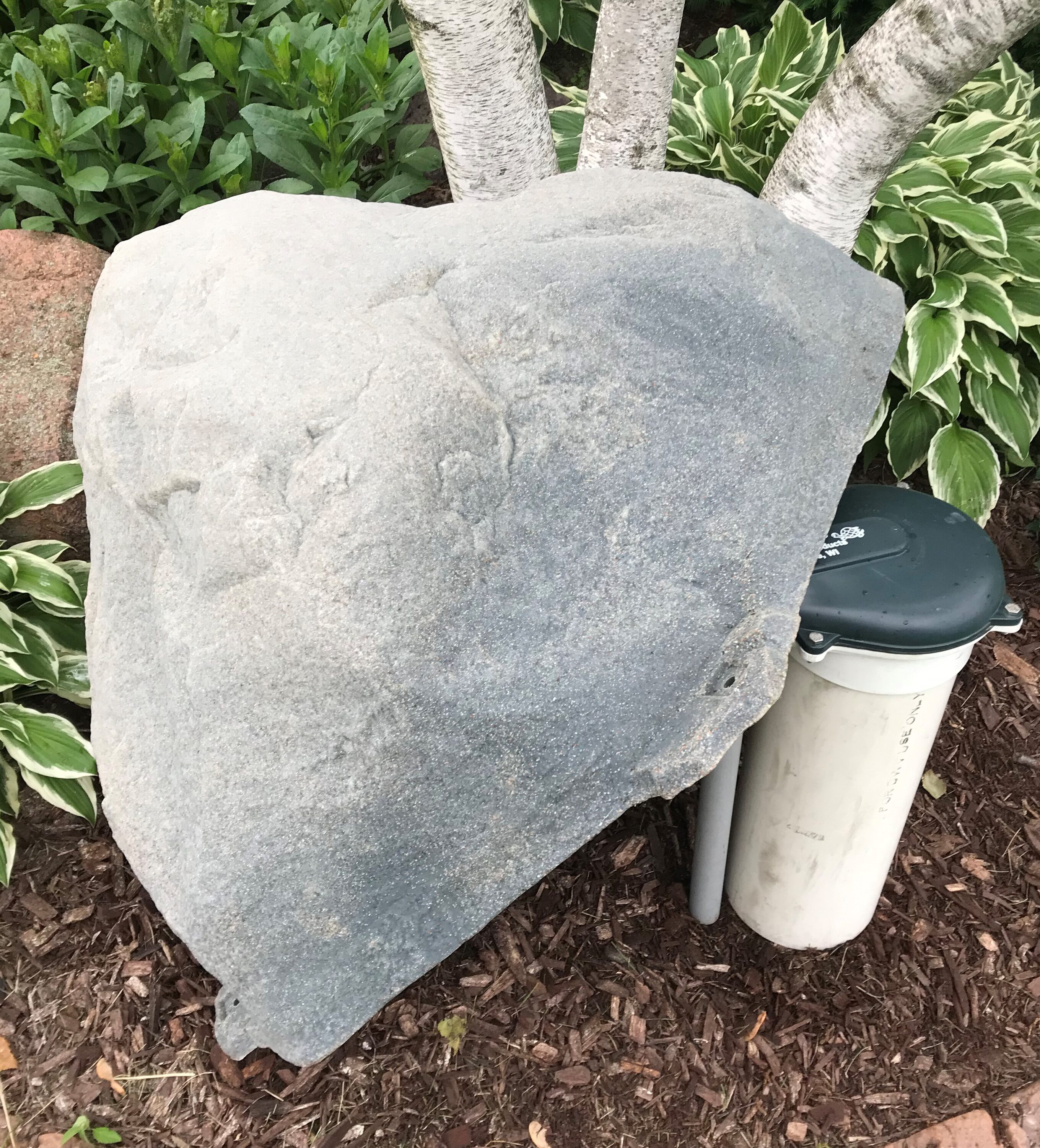 Fieldstone Gray Realistic Artificial Rock Cover