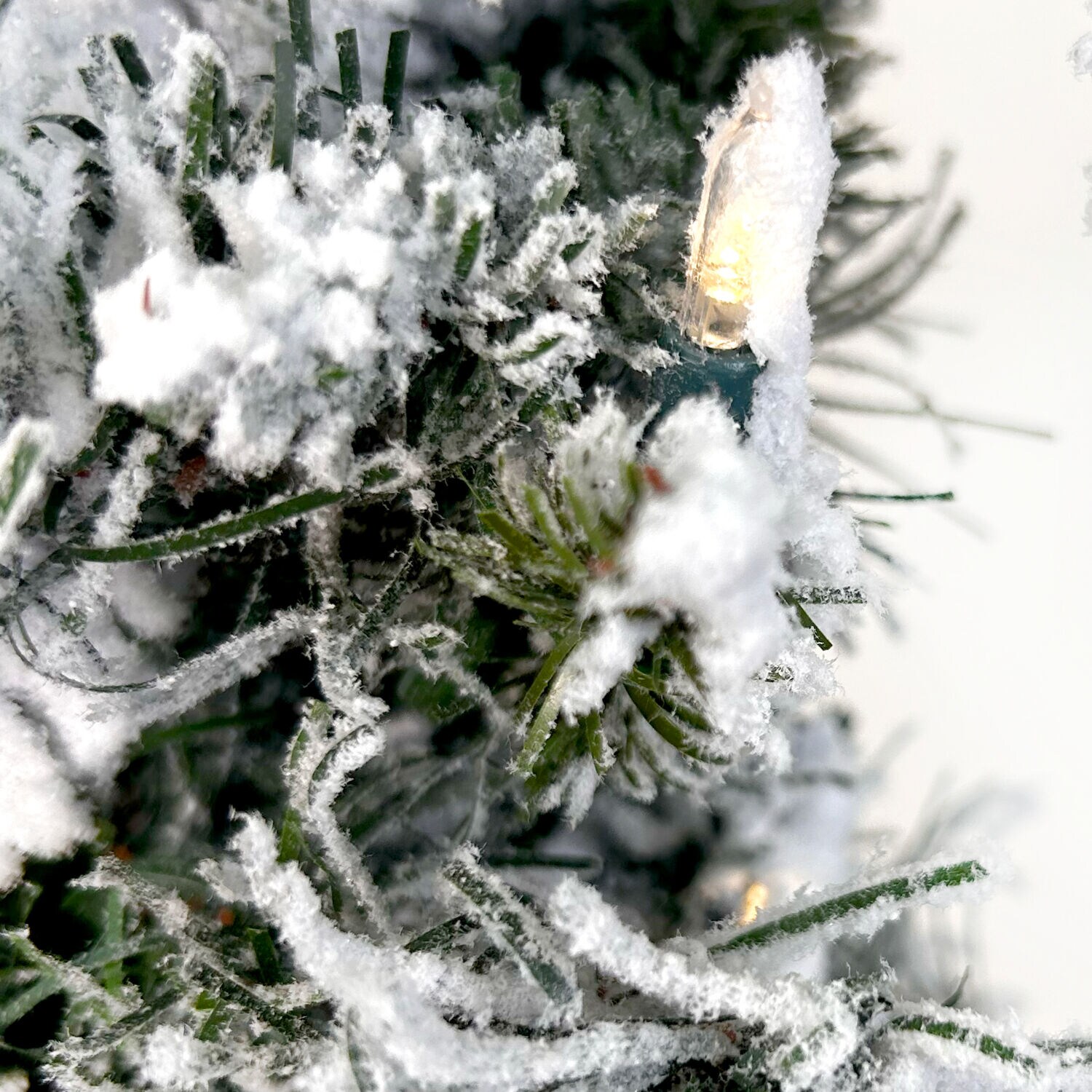 Fraser Hill Farm FFMP024W-5SN Artificial-Christmas-Wreaths - View #12