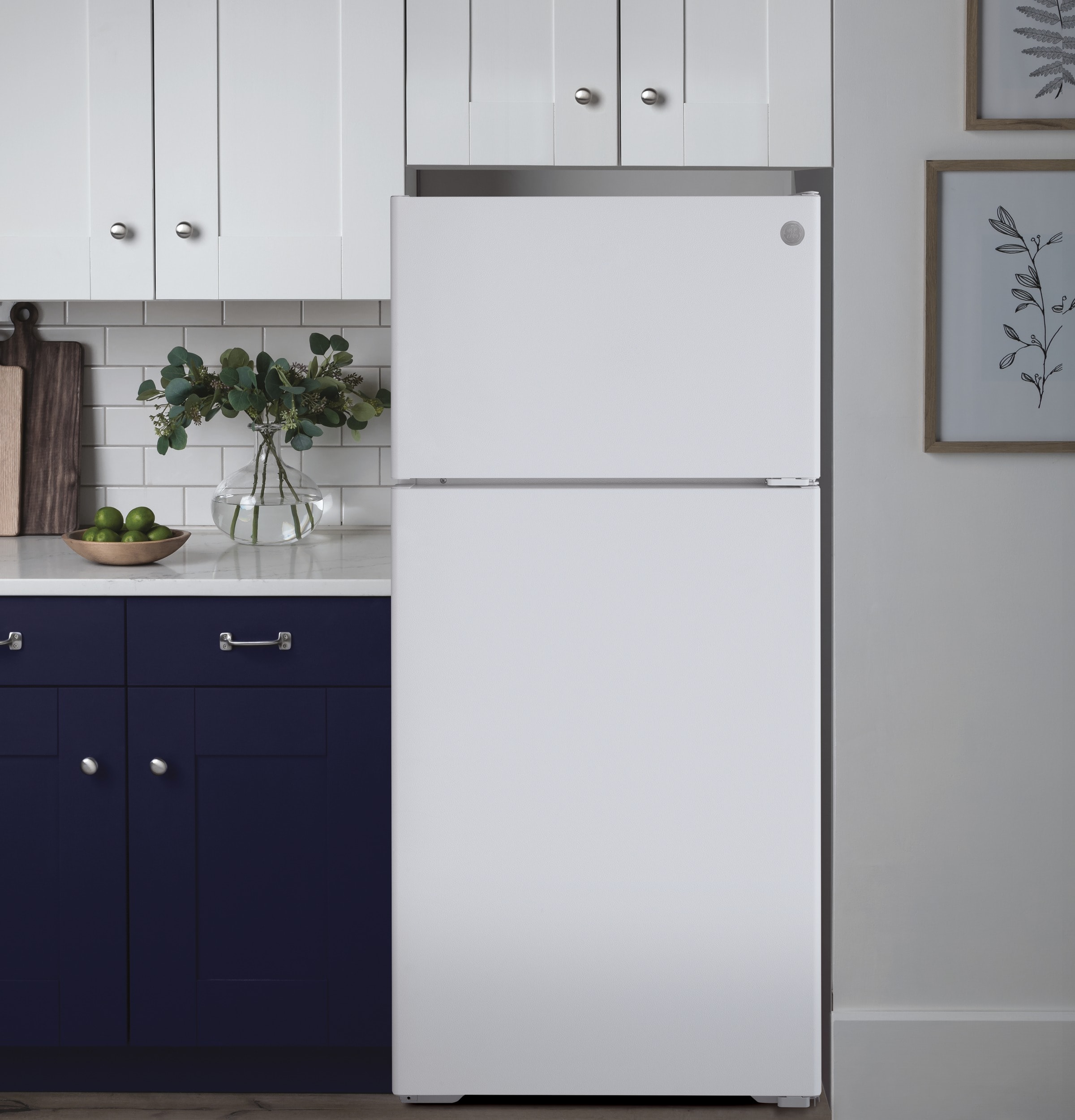 GE GPE17CTNRWW Top-Freezer-Refrigerators - View #6