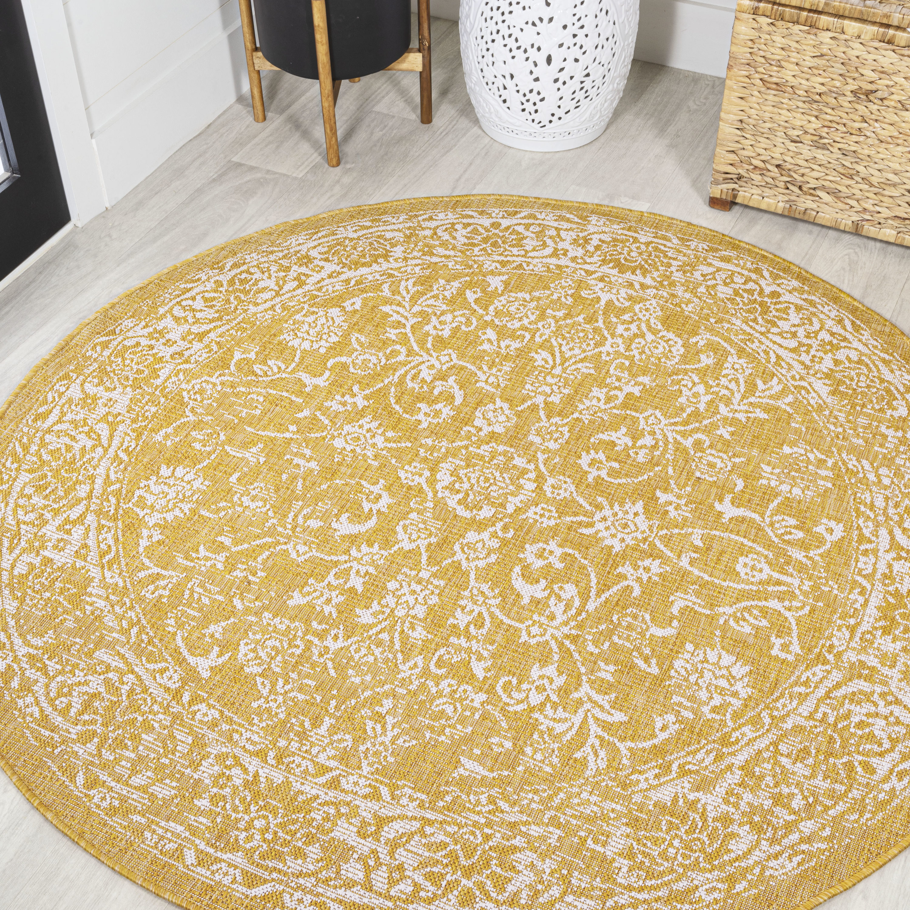 JONATHAN Y Santa Monica 5 X 5 (ft) Yellow/Cream Round Indoor/Outdoor Border  Coastal Area Rug in the Rugs department at