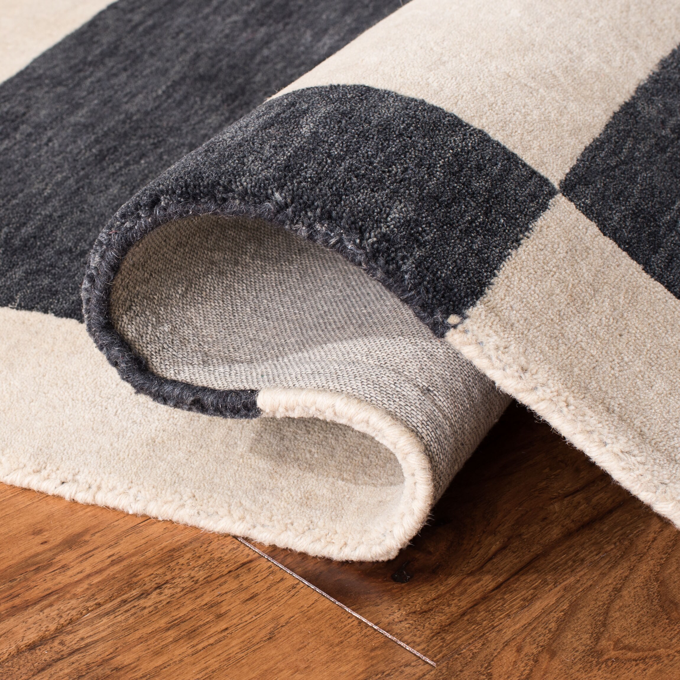 Safavieh HIM562A-4 rugs - View #4