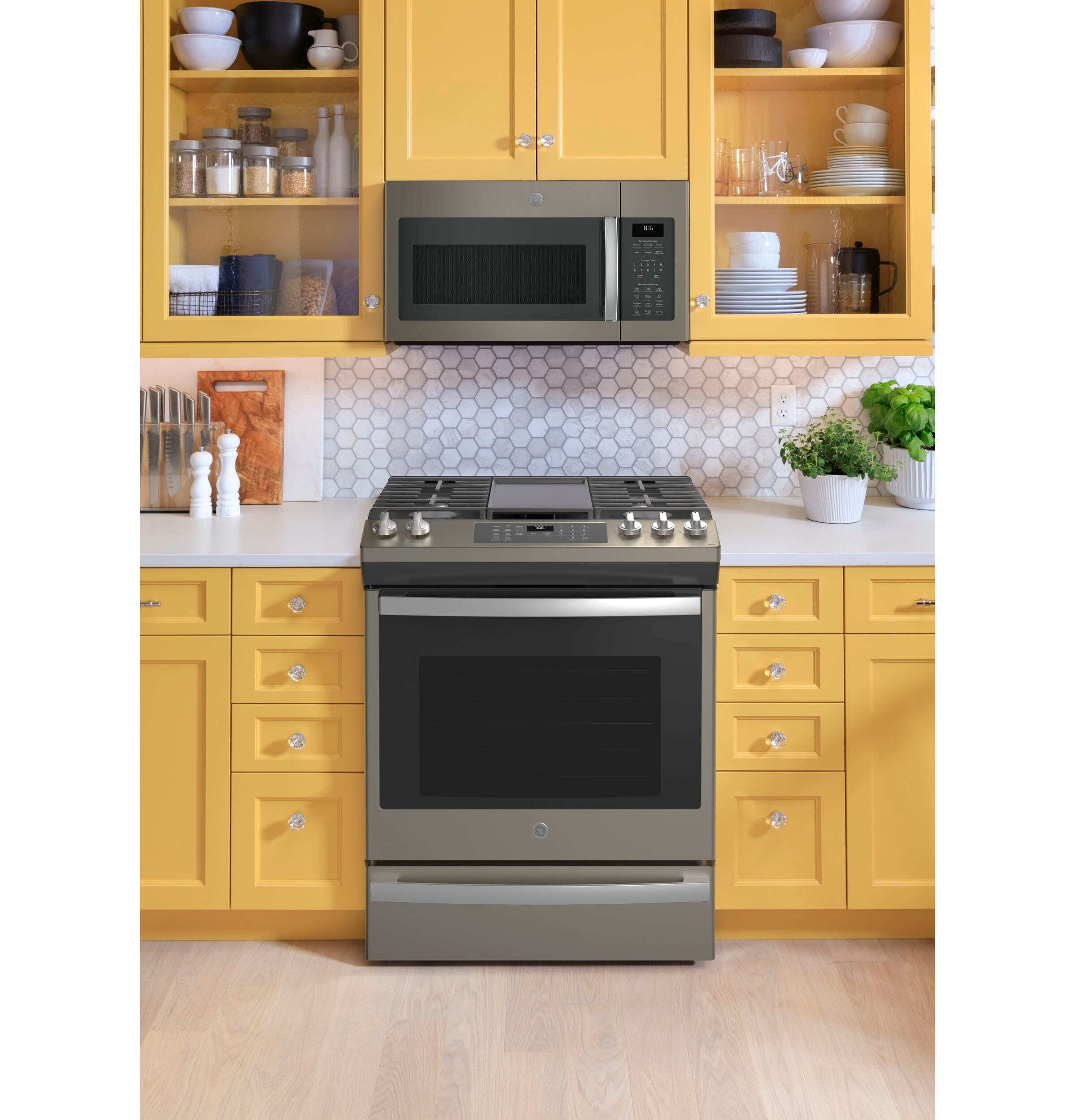 GE 30 in. 6.7 cu. ft. Convection Double Oven Slide-In Gas Range with 5  Sealed Burners & Griddle - Stainless Steel