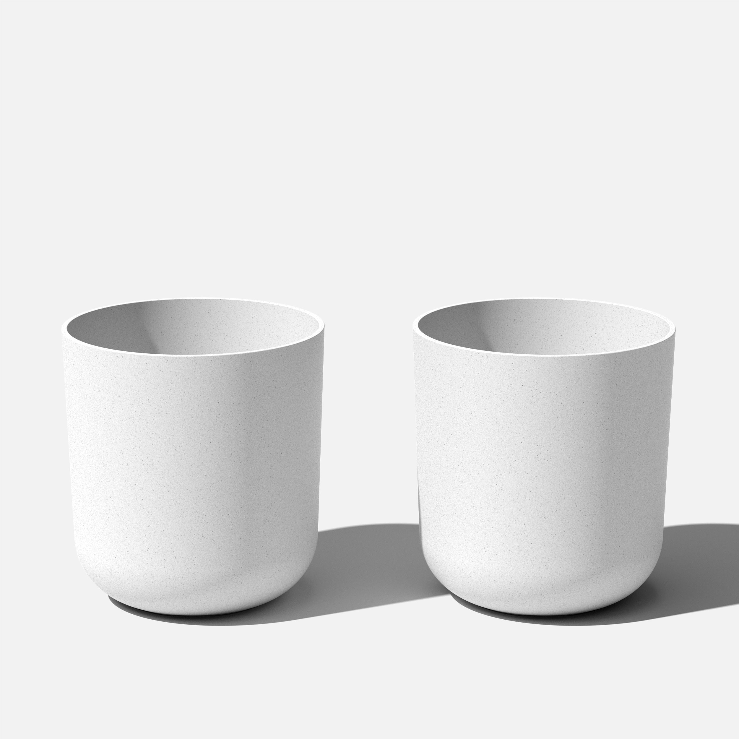 Veradek KNV20W-2PK 2 -Pack Round 18.5-in W Extra Large White Plastic Indoor/Outdoor Planter with Drainage Holes