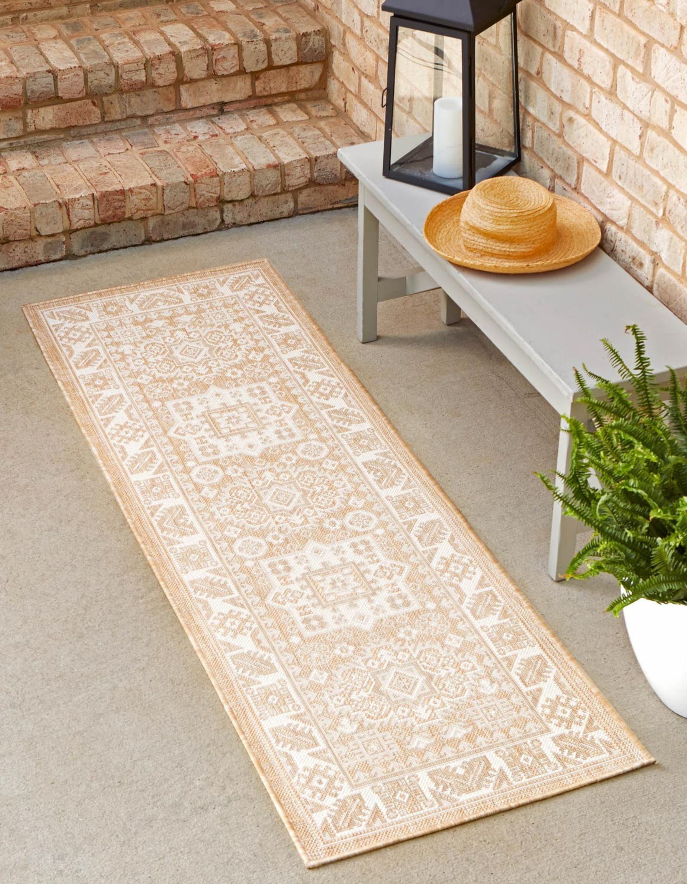 Unique Loom 3162527 Outdoor Aztec 2 x 6 (ft) Loomed Polypropylene Natural Rectangular Indoor/Outdoor Border Runner rug