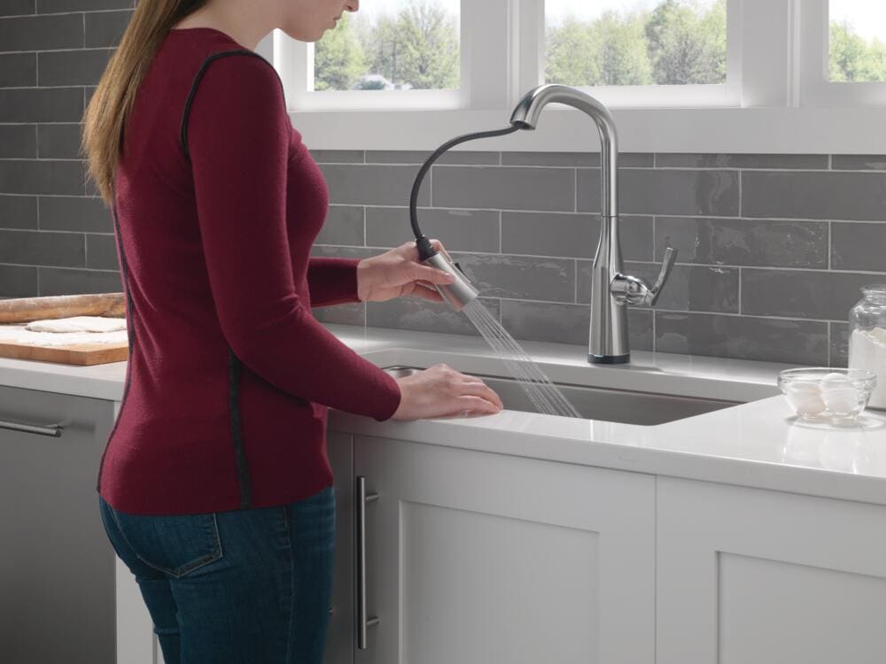 Delta Stryke Touch2O Lumicoat Arctic Stainless Single Handle Touchon