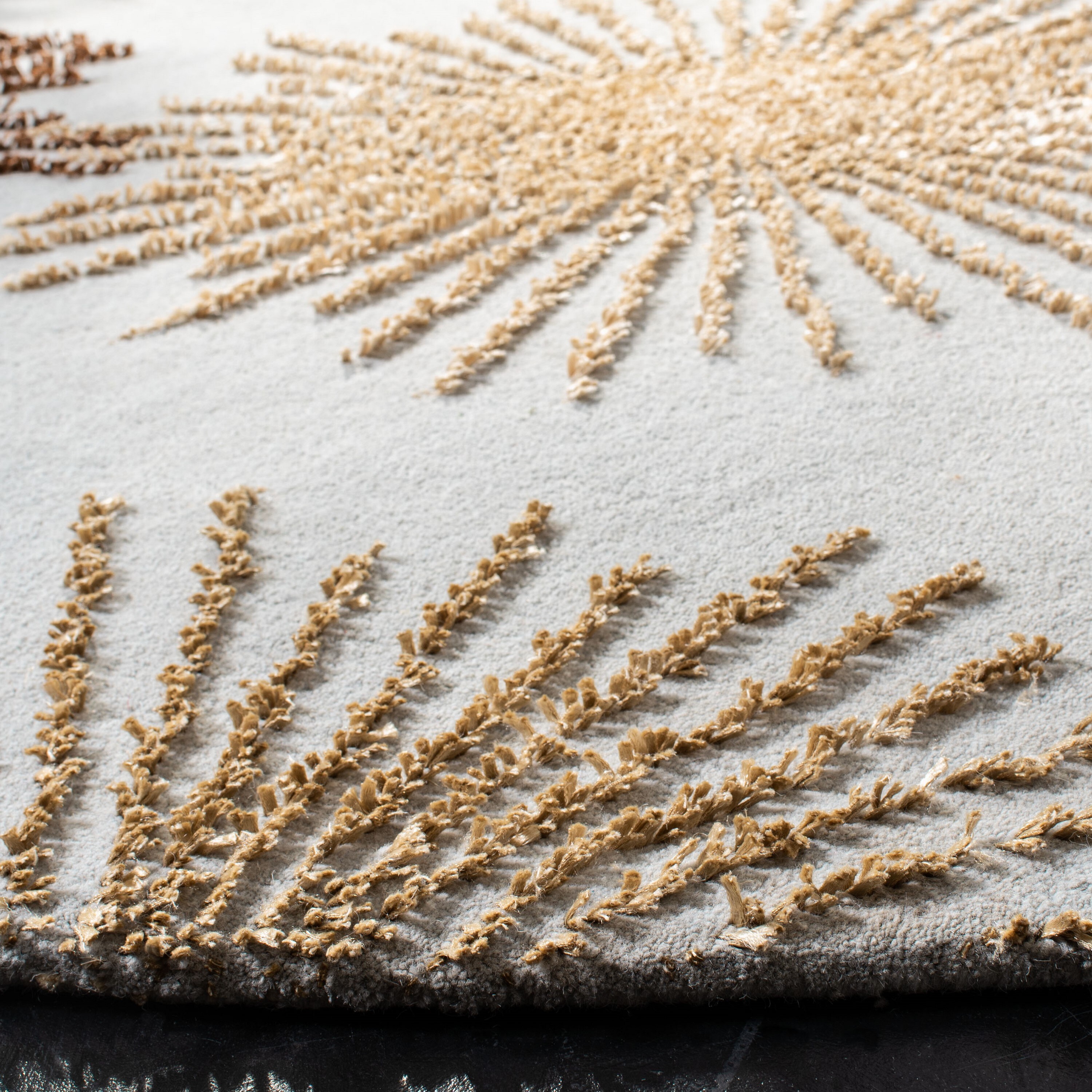 Safavieh SOH712C-8R rugs - View #3